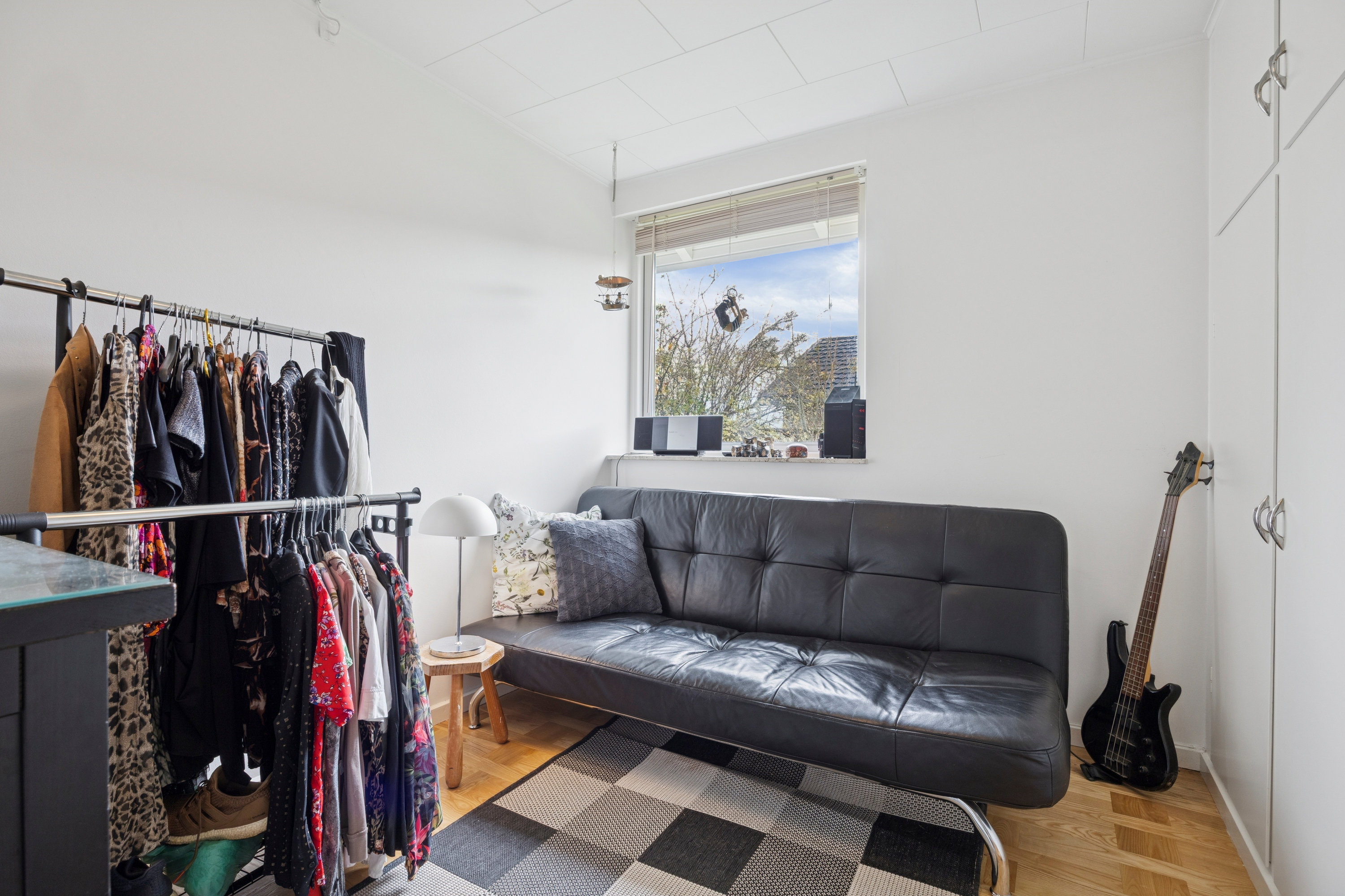 Fremhævet værelse billede i fuldskærmstilstand. Billede af Søen 28, 2690 Karlslunde