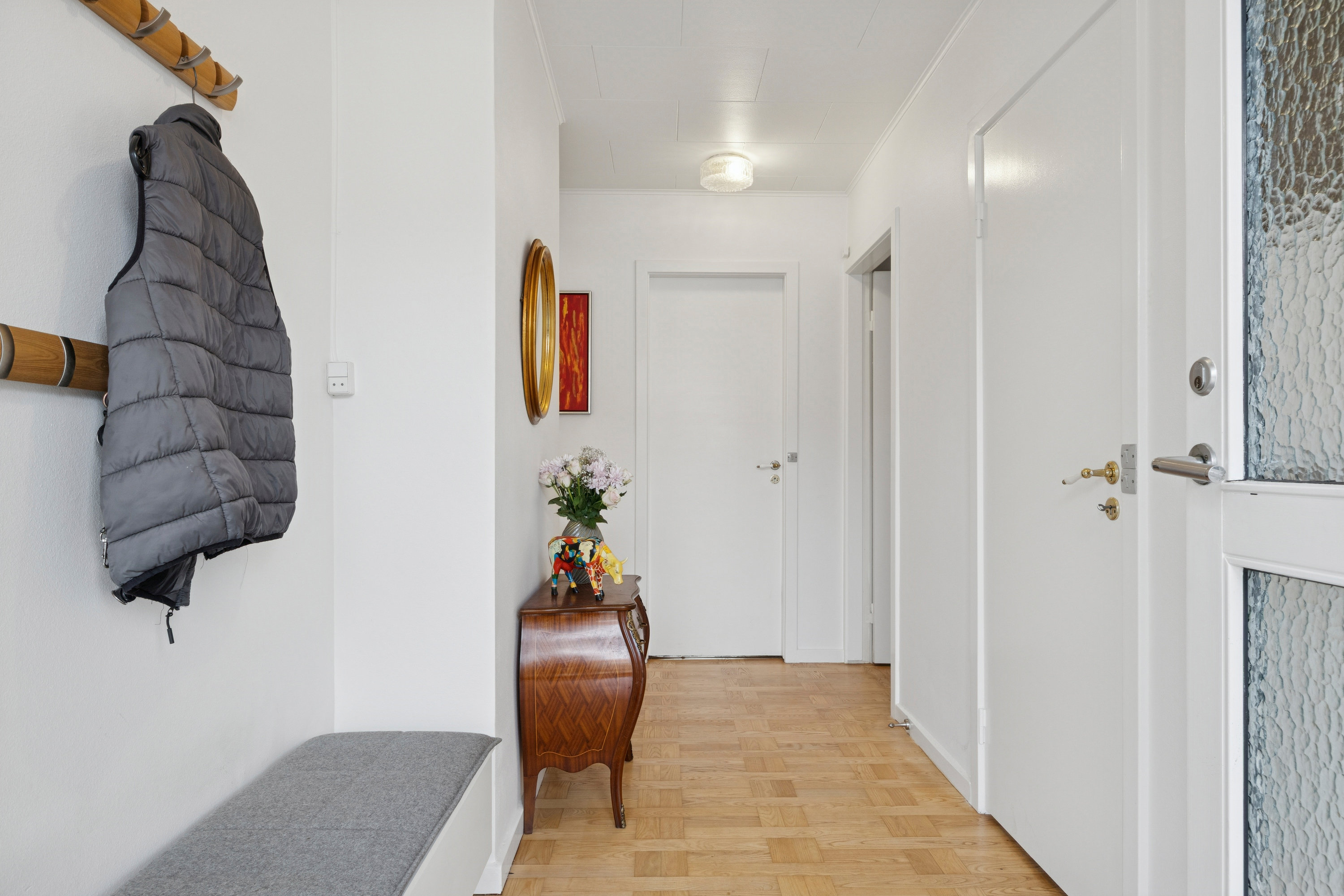 Fremhævet gang billede i fuldskærmstilstand. Billede af Søen 28, 2690 Karlslunde