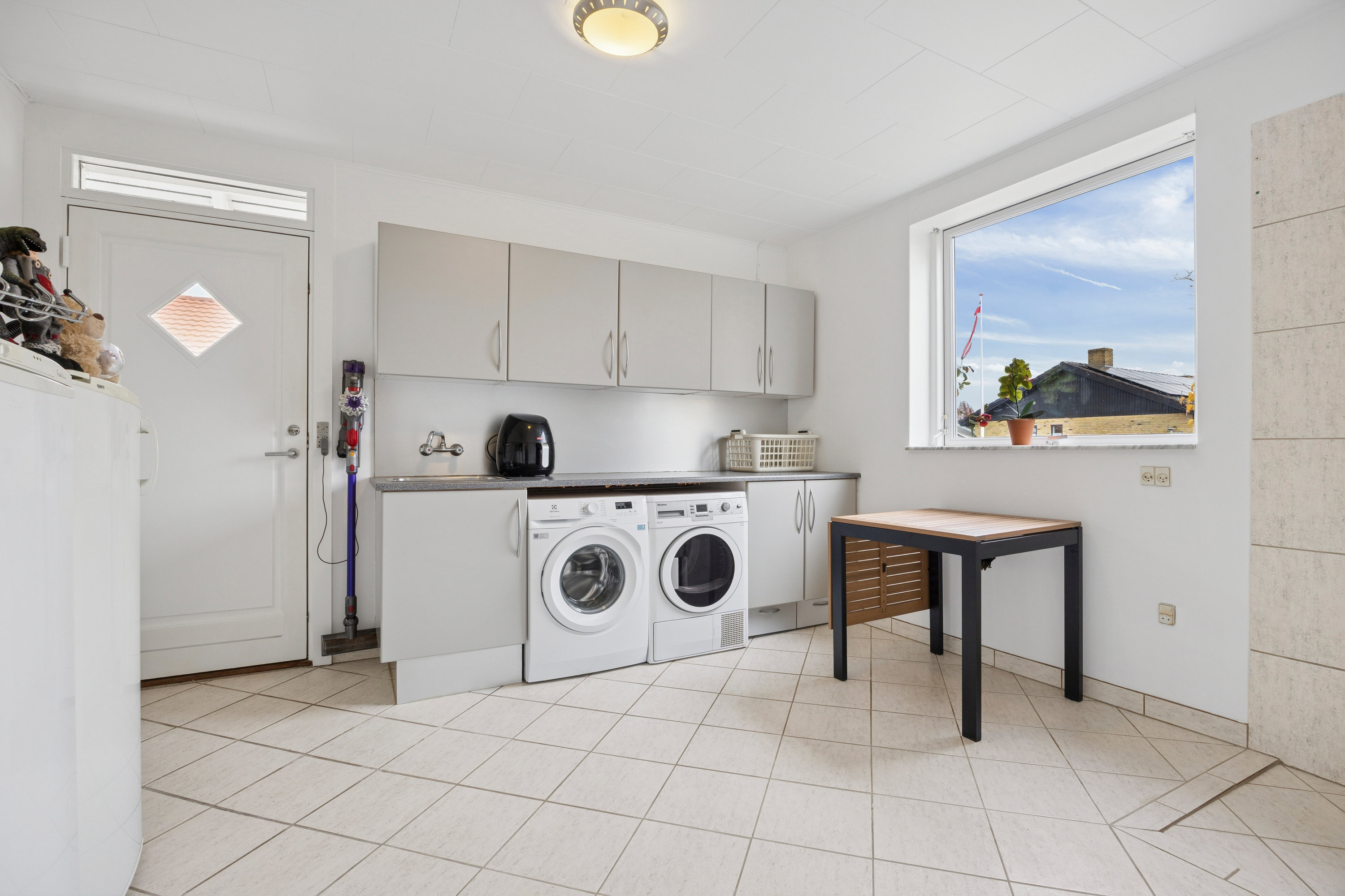 Fremhævet bryggers billede i fuldskærmstilstand. Billede af Søen 28, 2690 Karlslunde