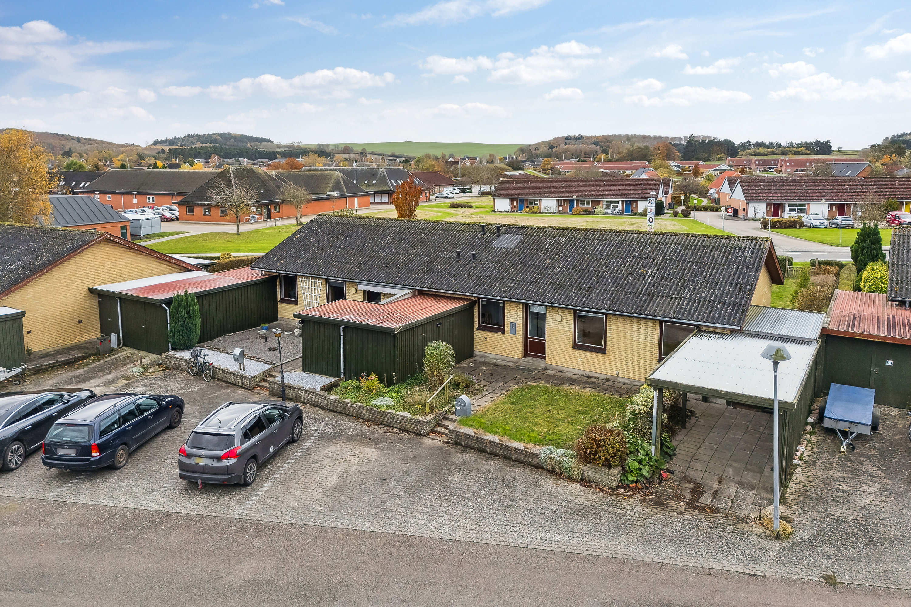 Miniaturebillede 2: set fra vejen. Billede af Lerbjergvej 7B, 4470 Svebølle