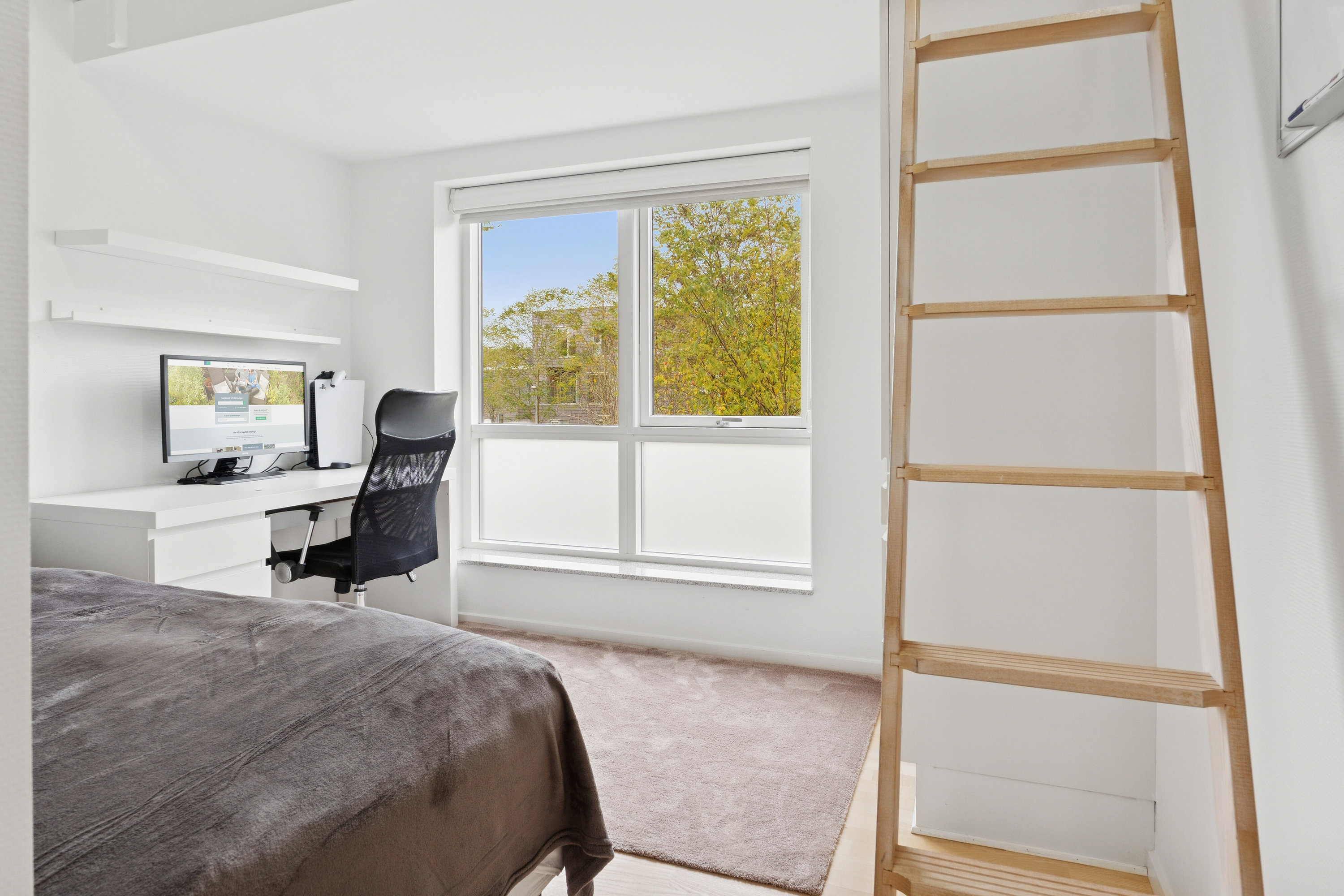 Fremhævet arbejdsværelse billede i fuldskærmstilstand. Billede af Robinievej 91, 2620 Albertslund