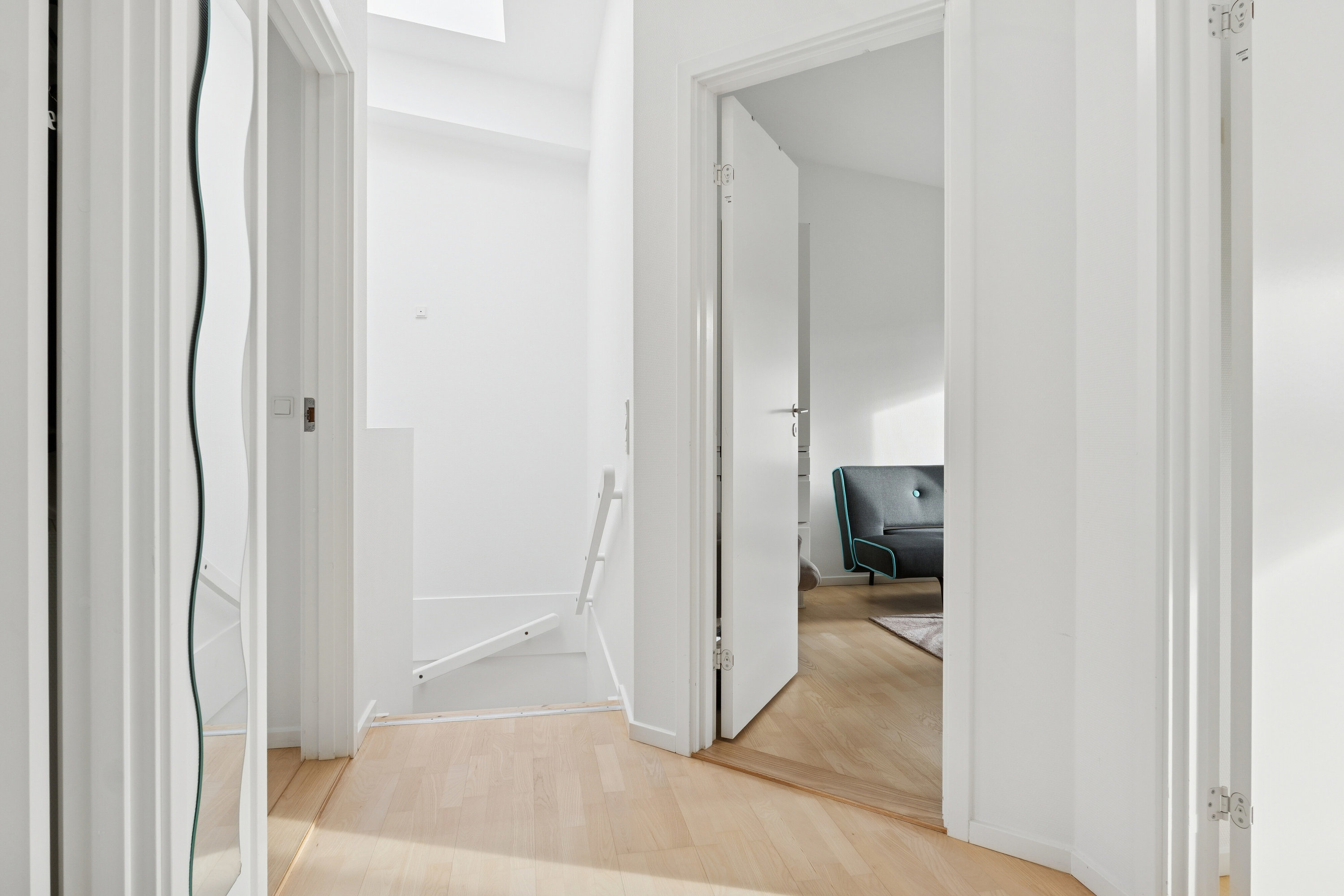 Fremhævet gang billede i fuldskærmstilstand. Billede af Robinievej 91, 2620 Albertslund