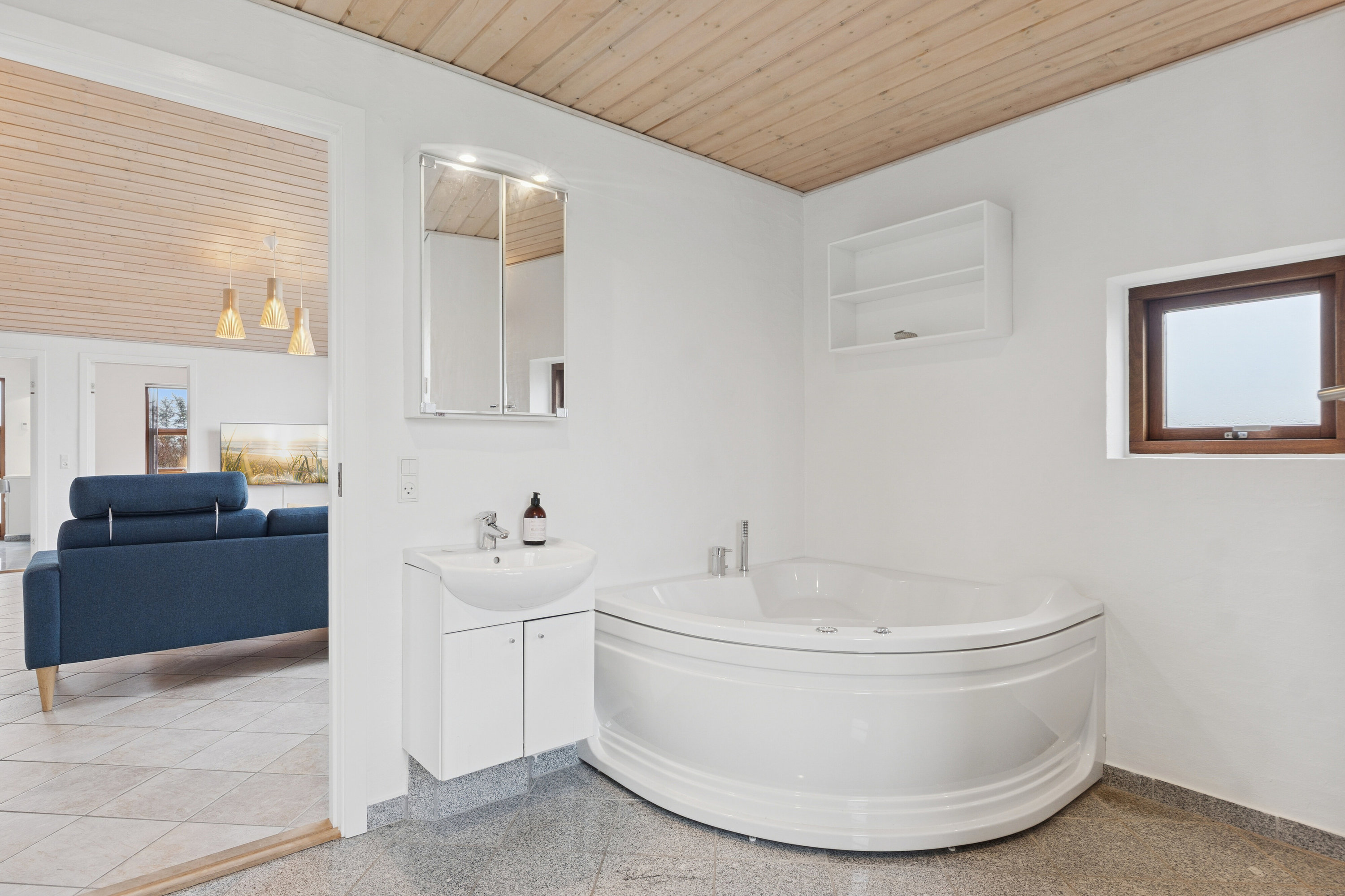 Fremhævet badeværelse billede i fuldskærmstilstand. Billede af Niels Juels Vej 41, Stenbjerg, 7752 Snedsted