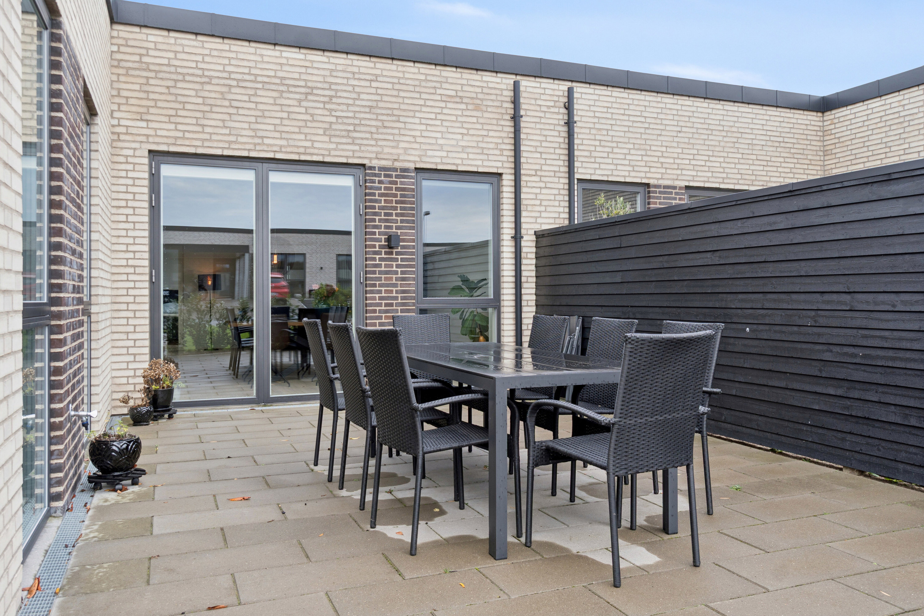 Fremhævet terrasse billede i fuldskærmstilstand. Billede af Klosterlunden 183, 4700 Næstved