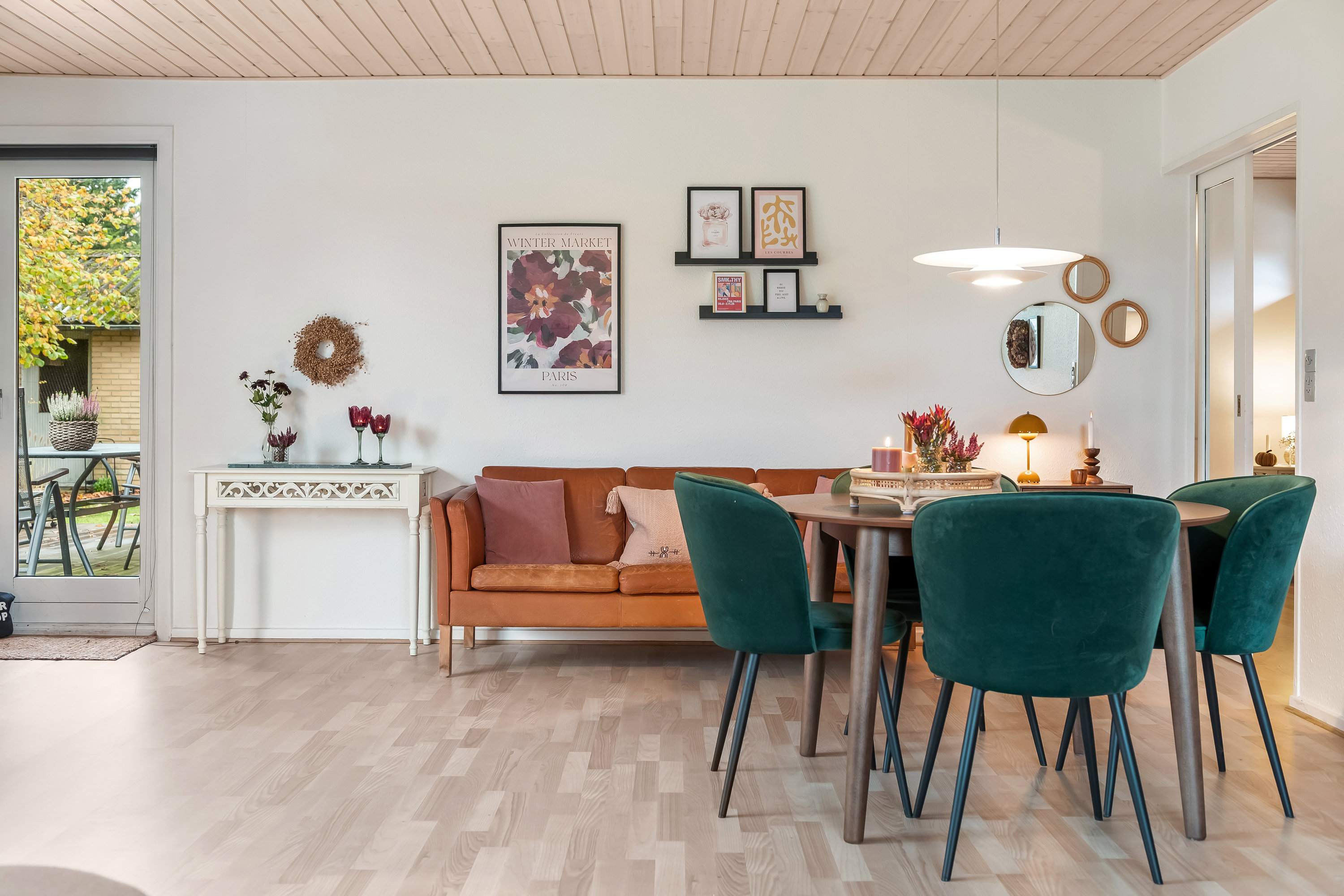 Fremhævet stue billede i fuldskærmstilstand. Billede af Anemonevej 1, Mejdal, 7500 Holstebro