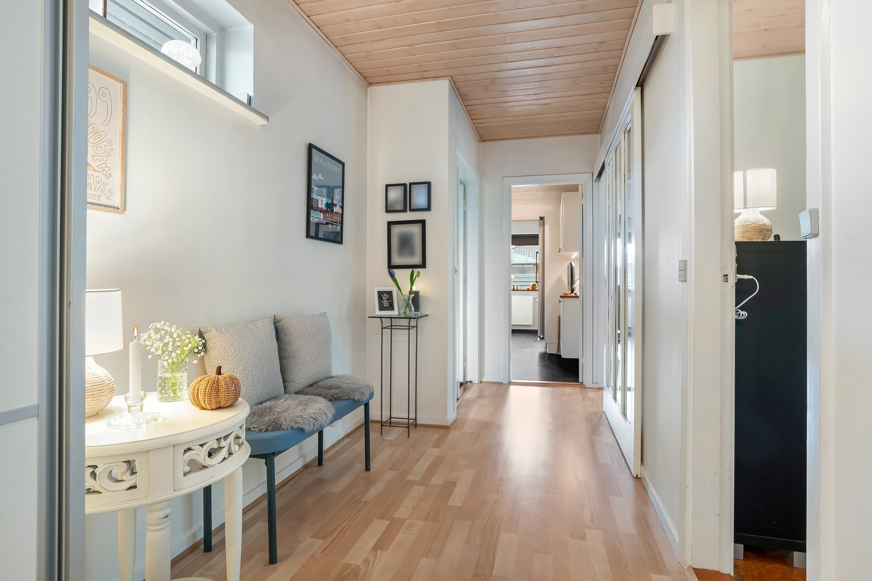 Fremhævet gang billede i fuldskærmstilstand. Billede af Anemonevej 1, Mejdal, 7500 Holstebro