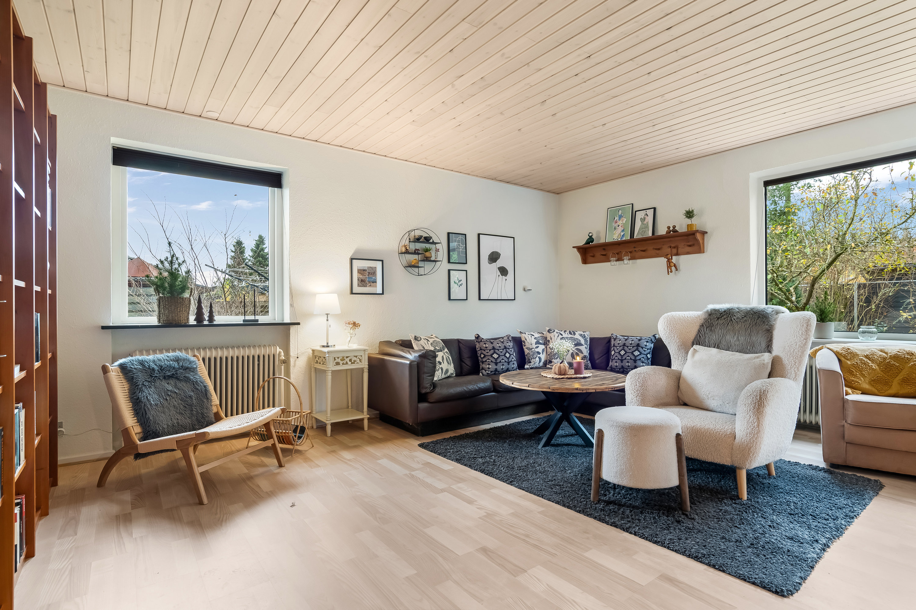 Fremhævet stue billede i fuldskærmstilstand. Billede af Anemonevej 1, Mejdal, 7500 Holstebro