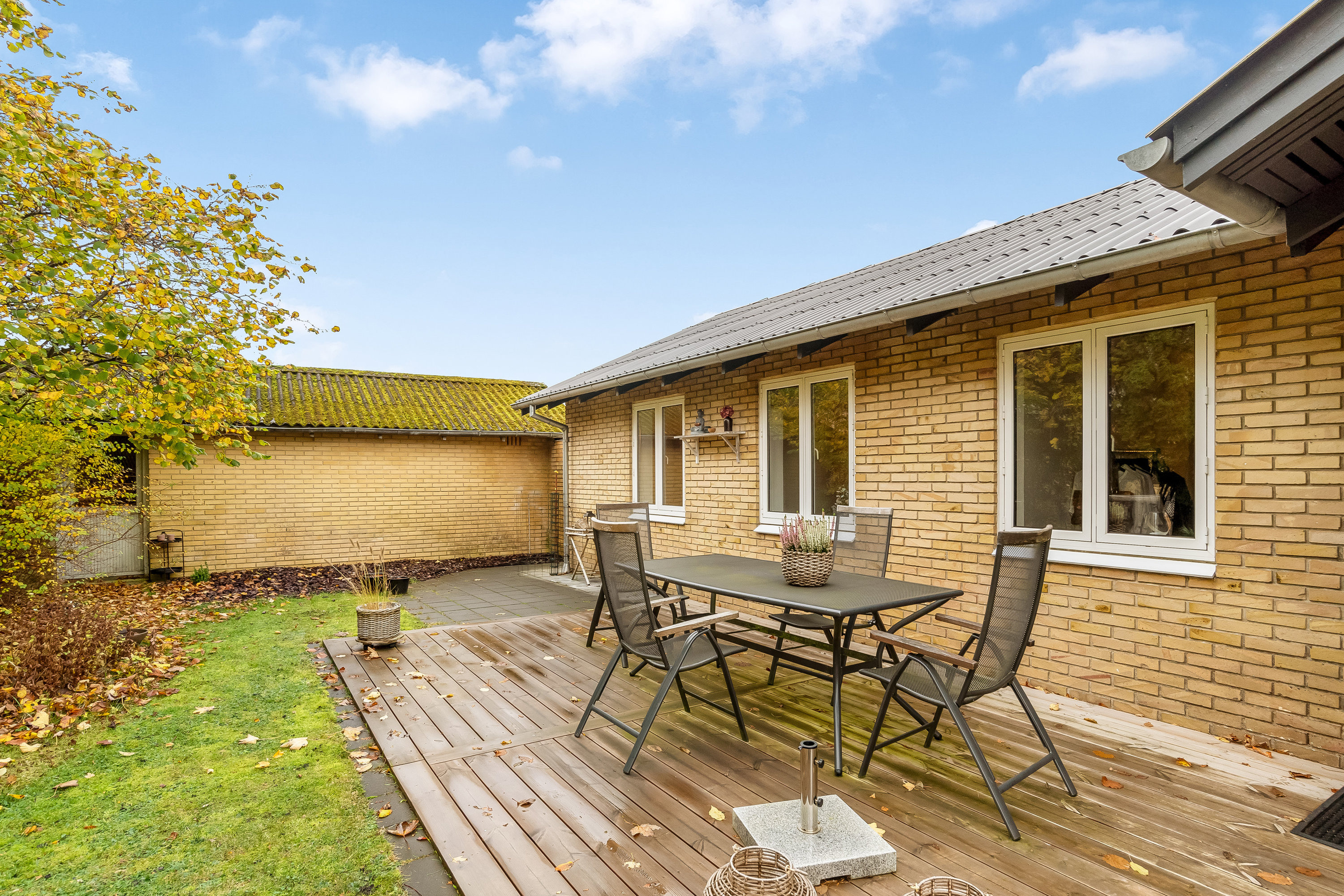 Fremhævet terrasse billede i fuldskærmstilstand. Billede af Anemonevej 1, Mejdal, 7500 Holstebro