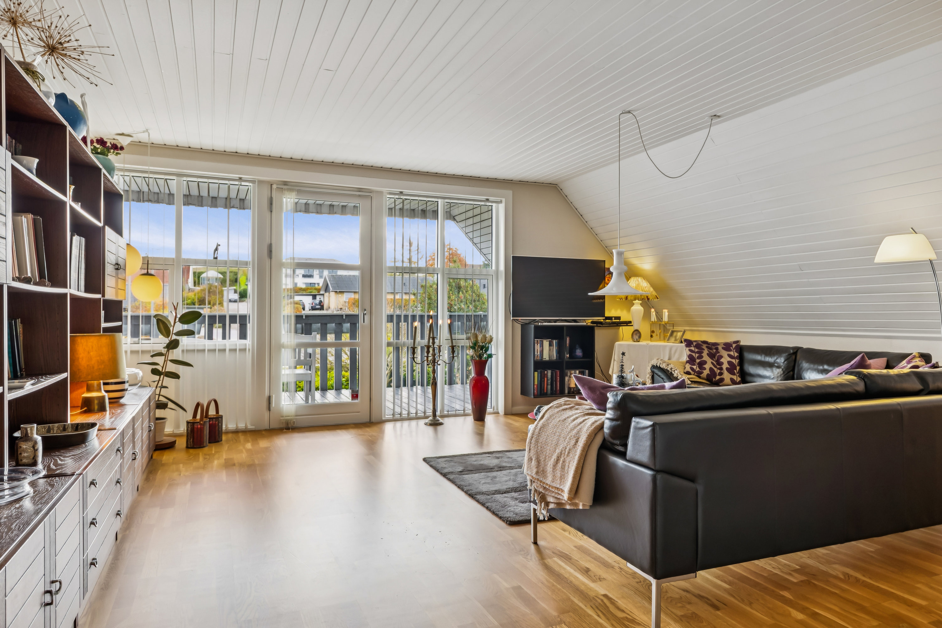 Fremhævet stue billede i fuldskærmstilstand. Billede af Bakkedraget 18, 4534 Hørve