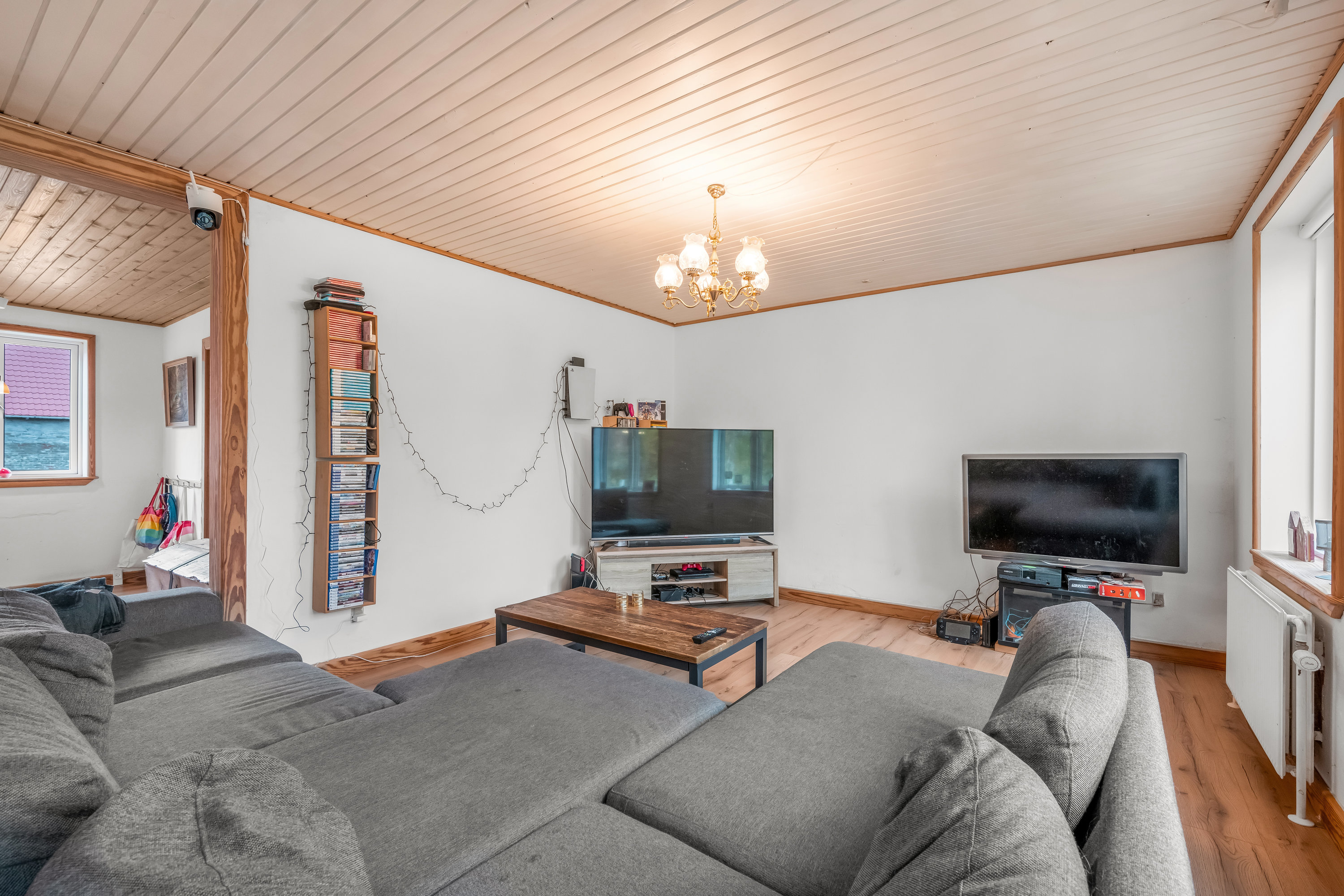 Fremhævet stue billede i fuldskærmstilstand. Billede af Grimlundvej 2, Hoven, 6880 Tarm