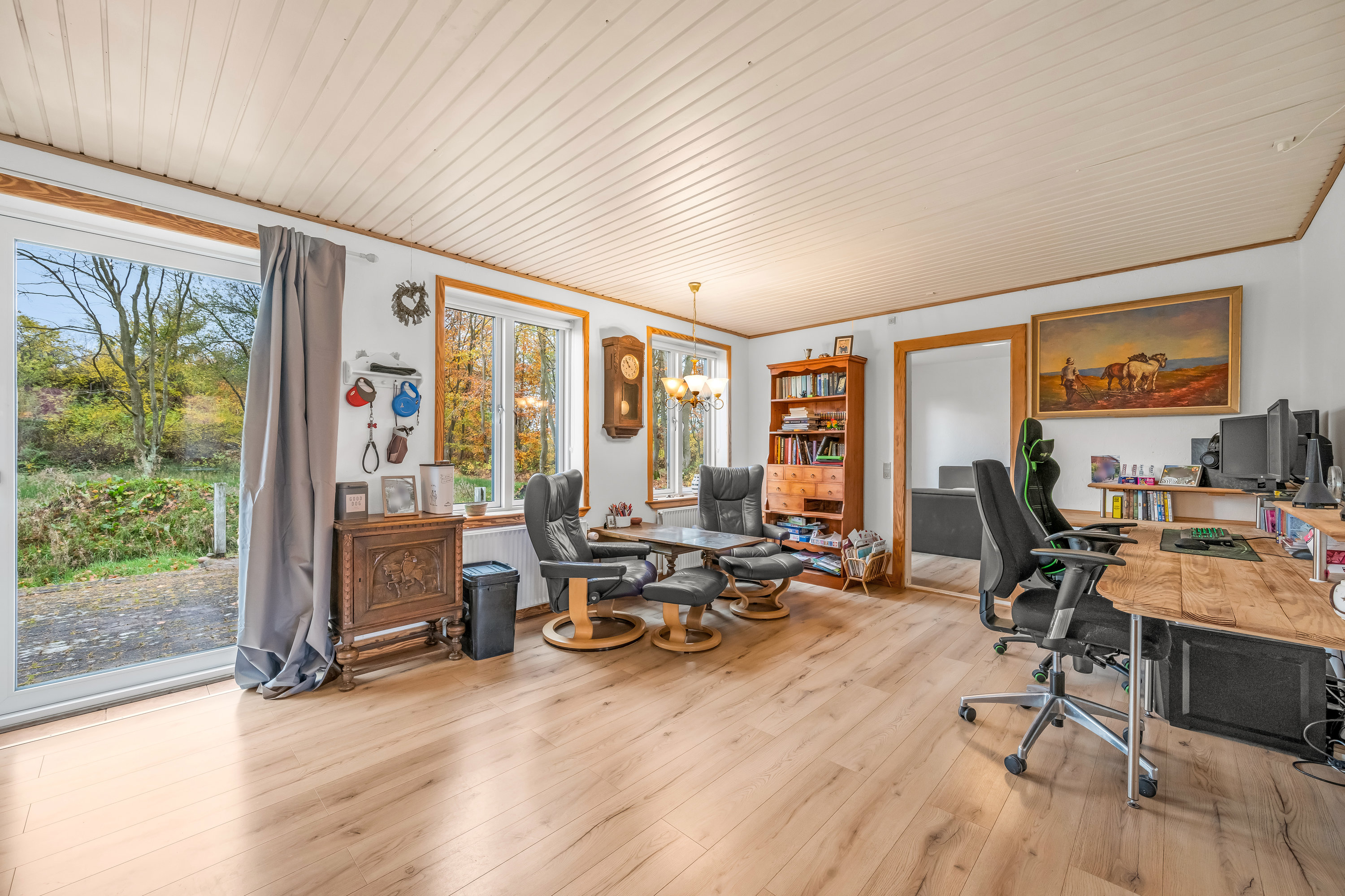 Fremhævet stue billede i fuldskærmstilstand. Billede af Grimlundvej 2, Hoven, 6880 Tarm