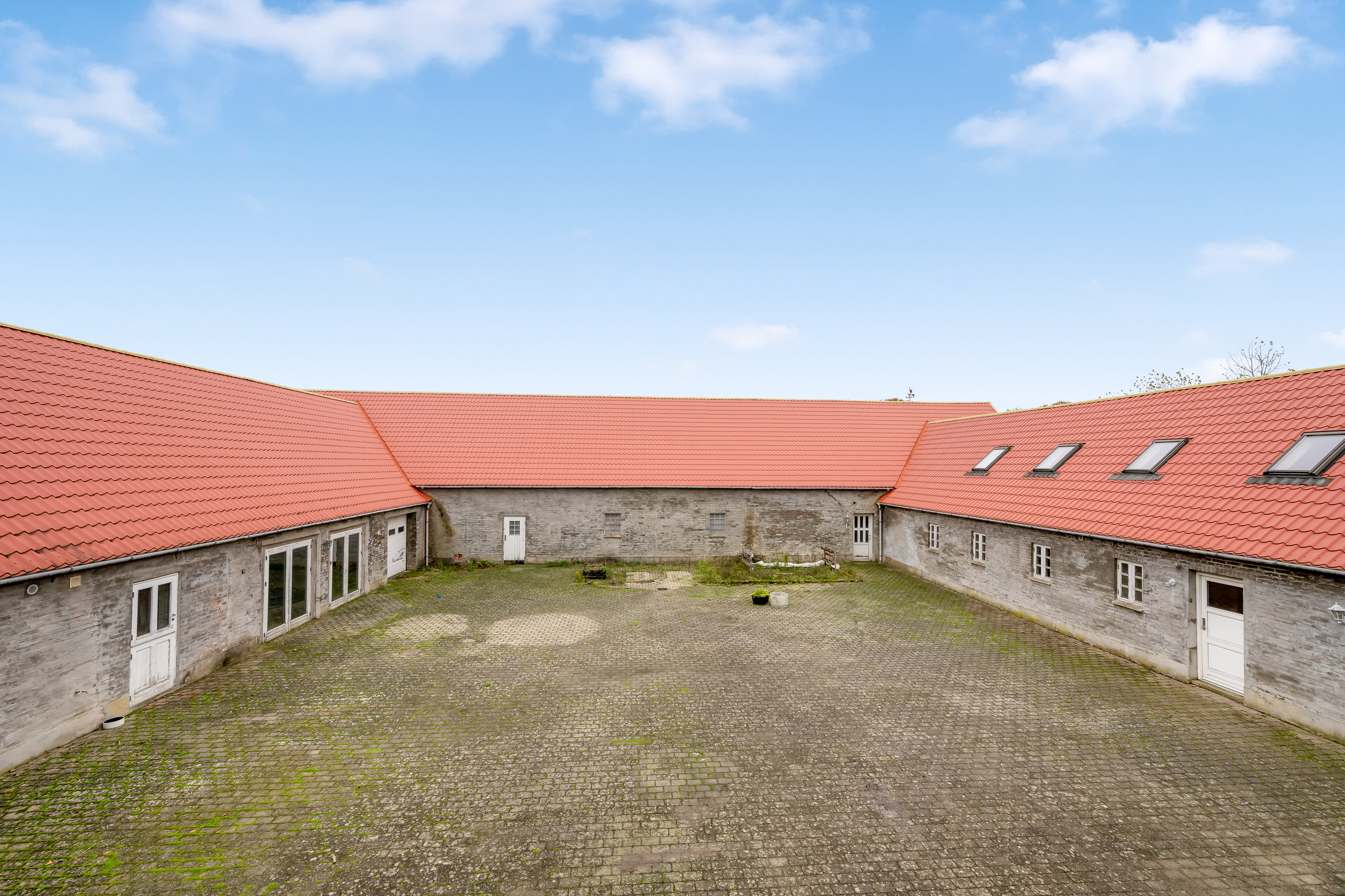 Miniaturebillede 2: facade. Billede af Grimlundvej 2, Hoven, 6880 Tarm