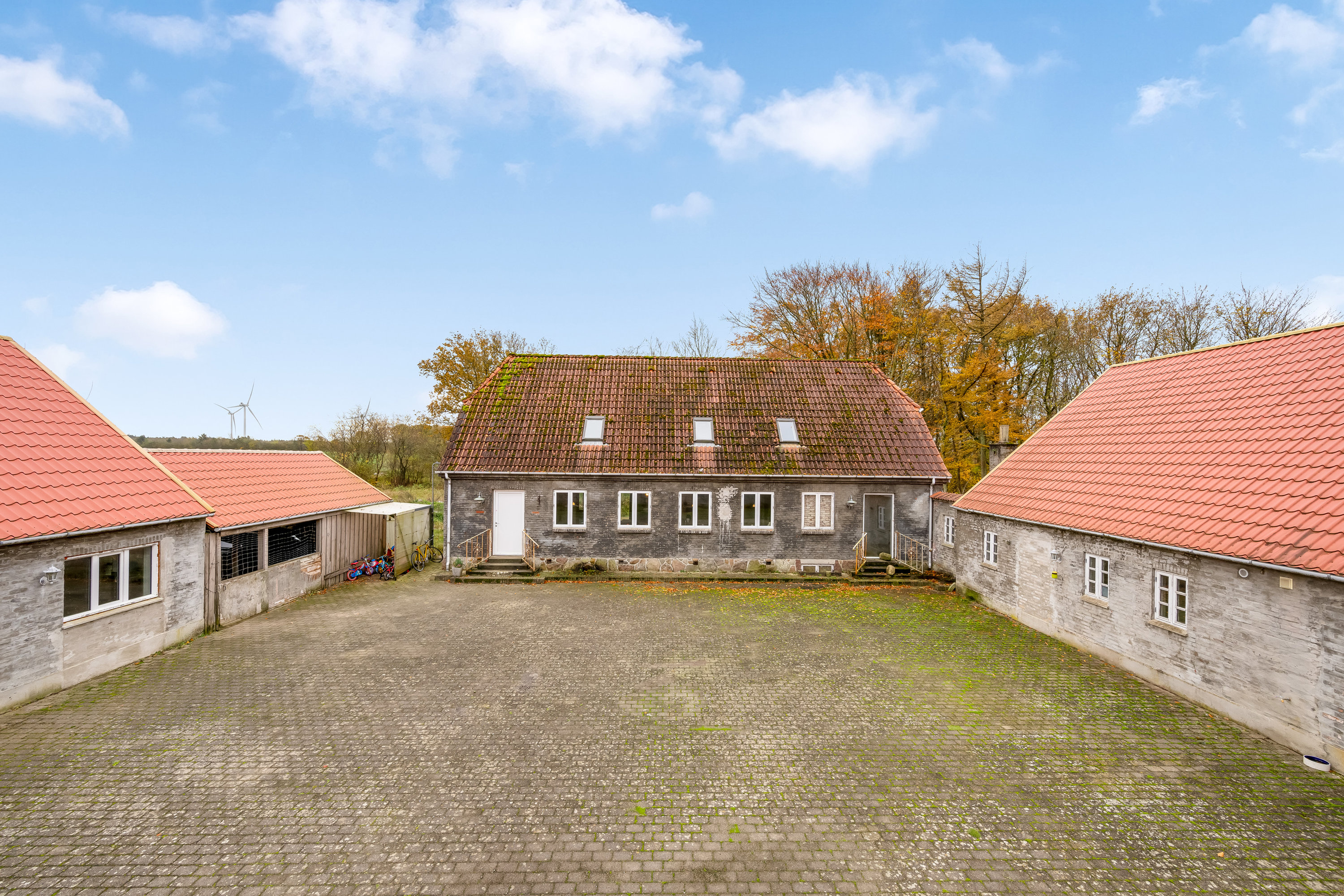 Miniaturebillede 1: facade. Billede af Grimlundvej 2, Hoven, 6880 Tarm