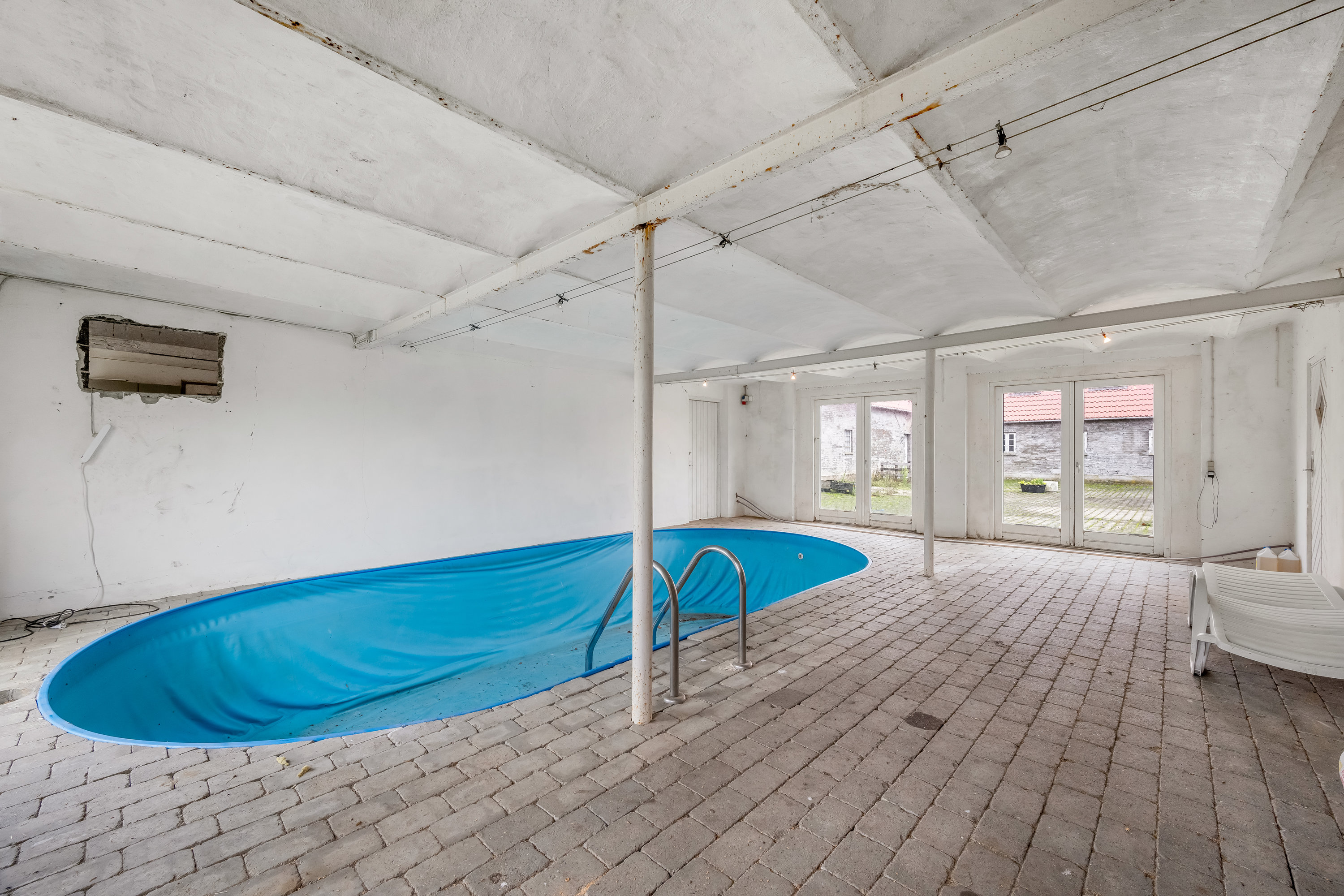 Fremhævet pool billede i fuldskærmstilstand. Billede af Grimlundvej 2, Hoven, 6880 Tarm