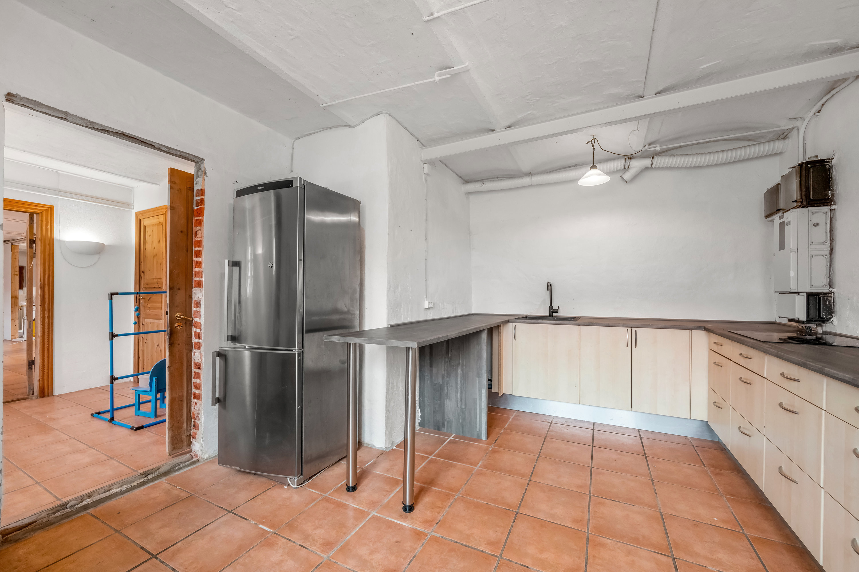 Fremhævet køkken billede i fuldskærmstilstand. Billede af Grimlundvej 2, Hoven, 6880 Tarm