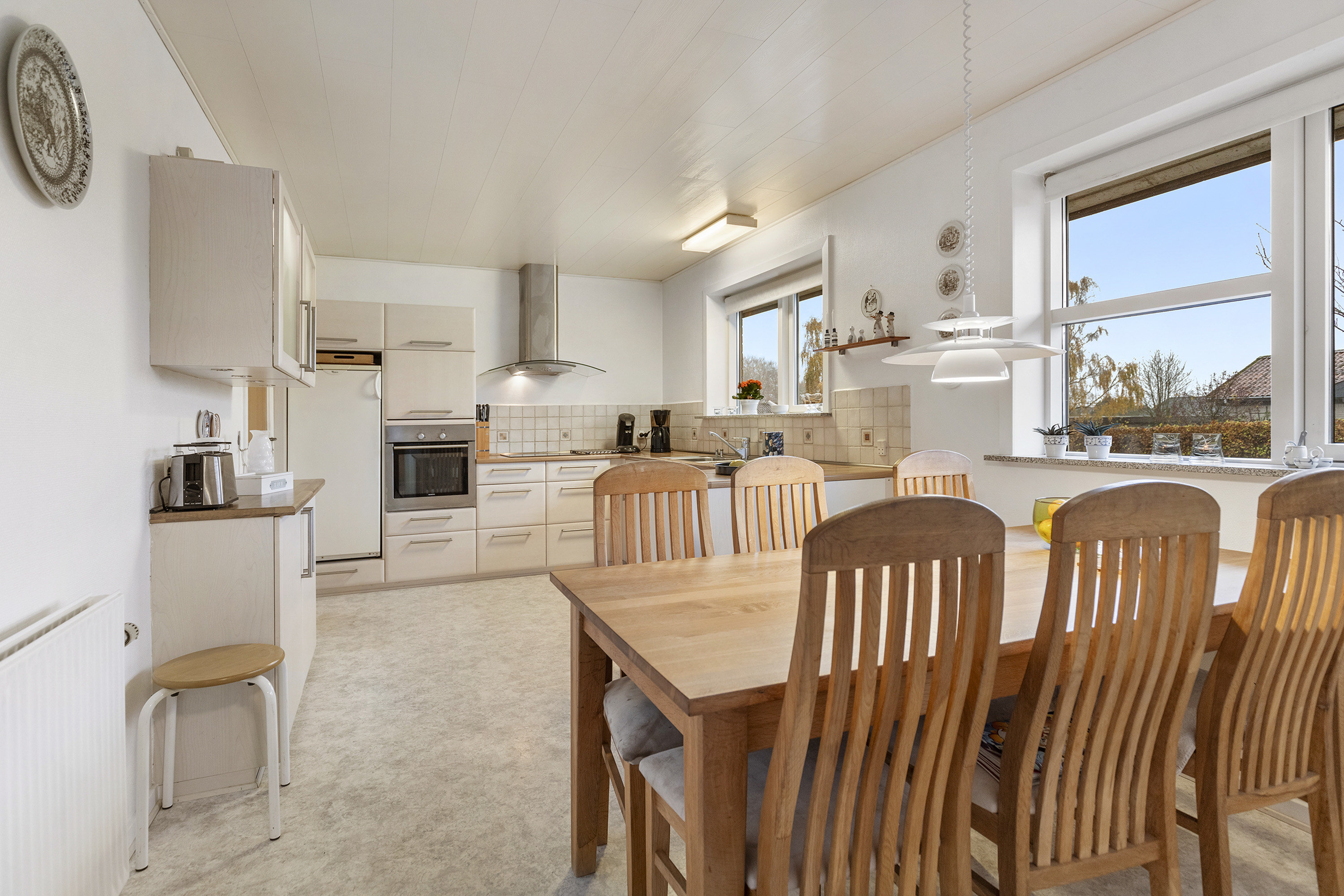 Fremhævet køkken billede i fuldskærmstilstand. Billede af Tornerosevej 6, 9700 Brønderslev