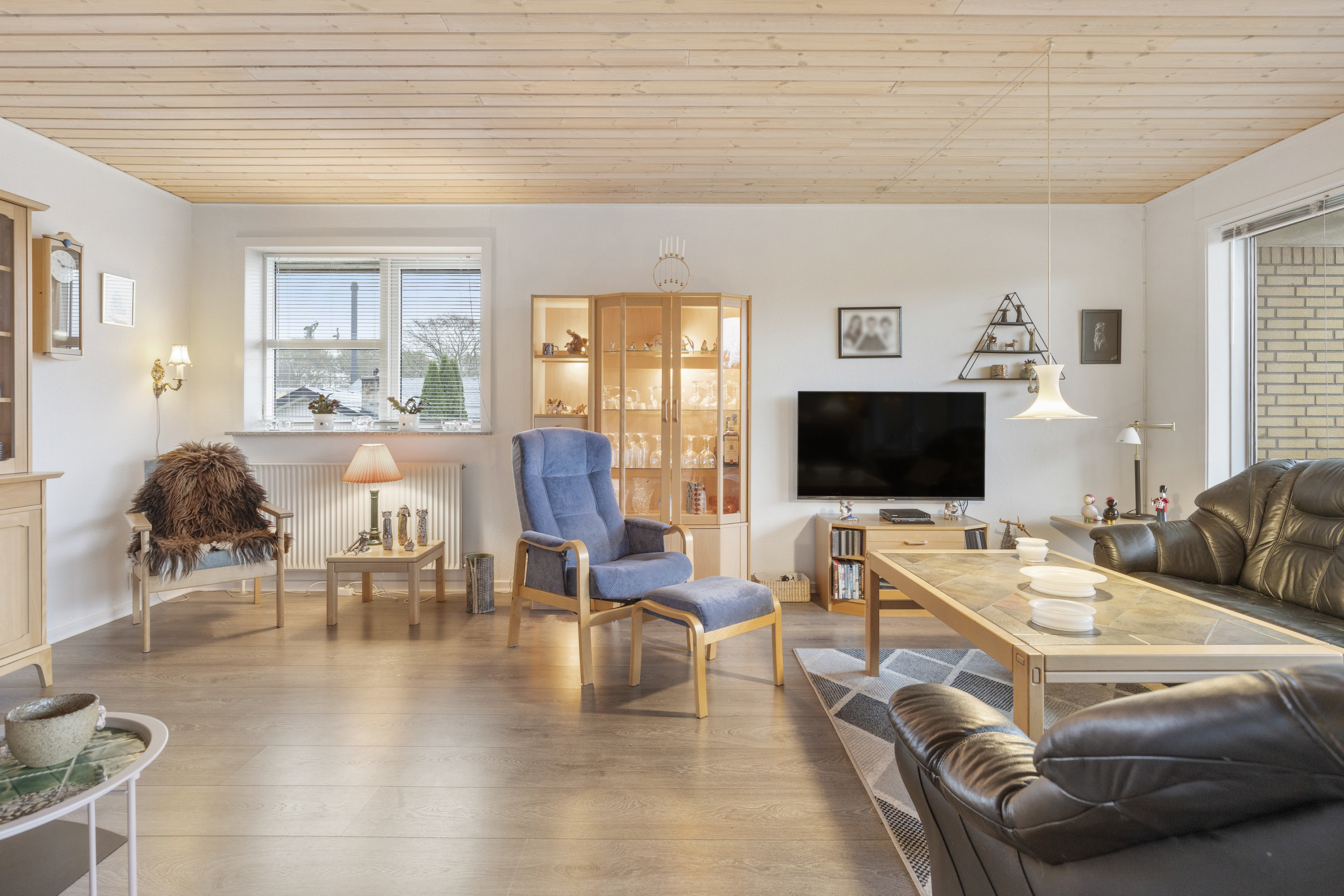 Fremhævet stue billede i fuldskærmstilstand. Billede af Tornerosevej 6, 9700 Brønderslev