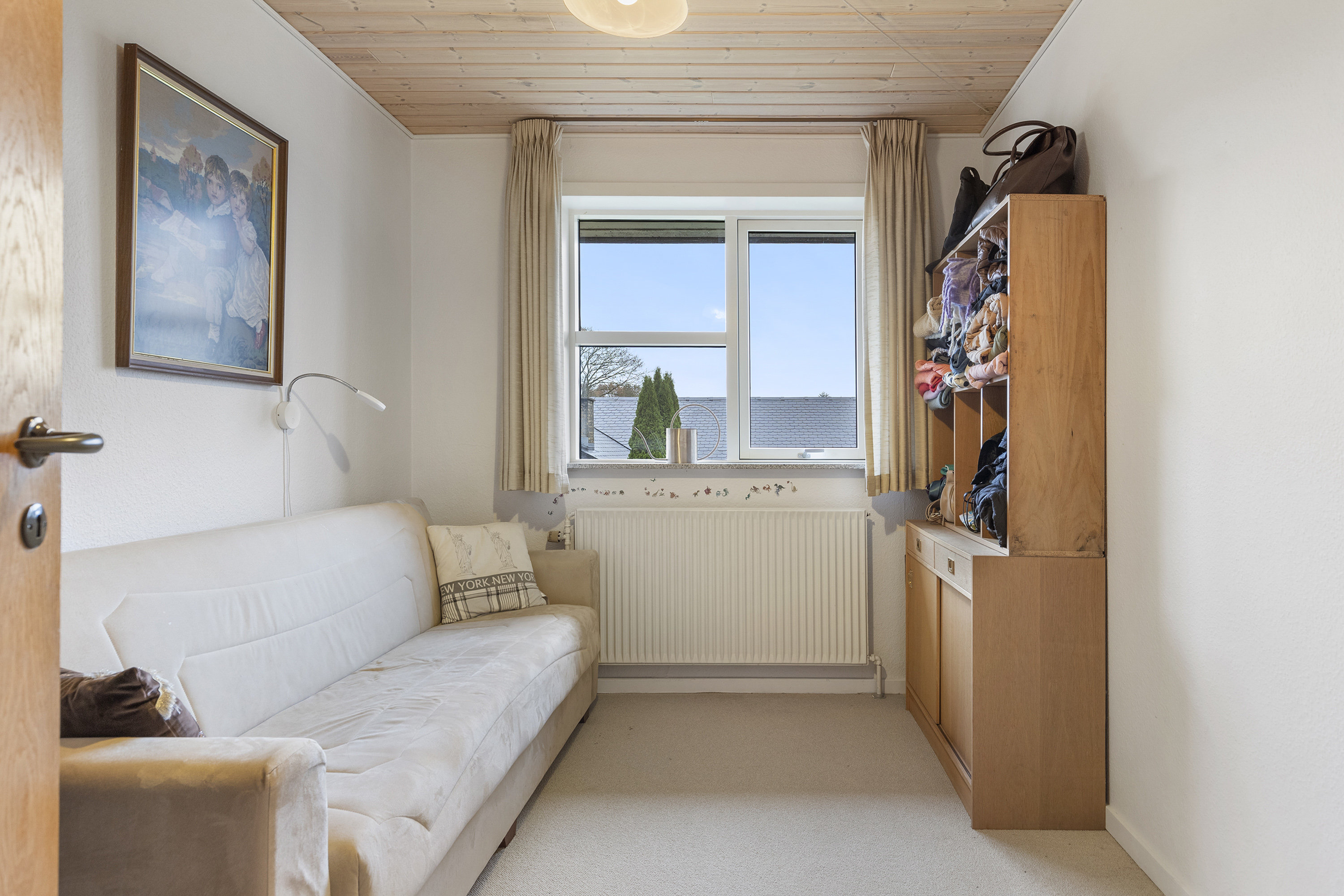 Fremhævet værelse billede i fuldskærmstilstand. Billede af Tornerosevej 6, 9700 Brønderslev