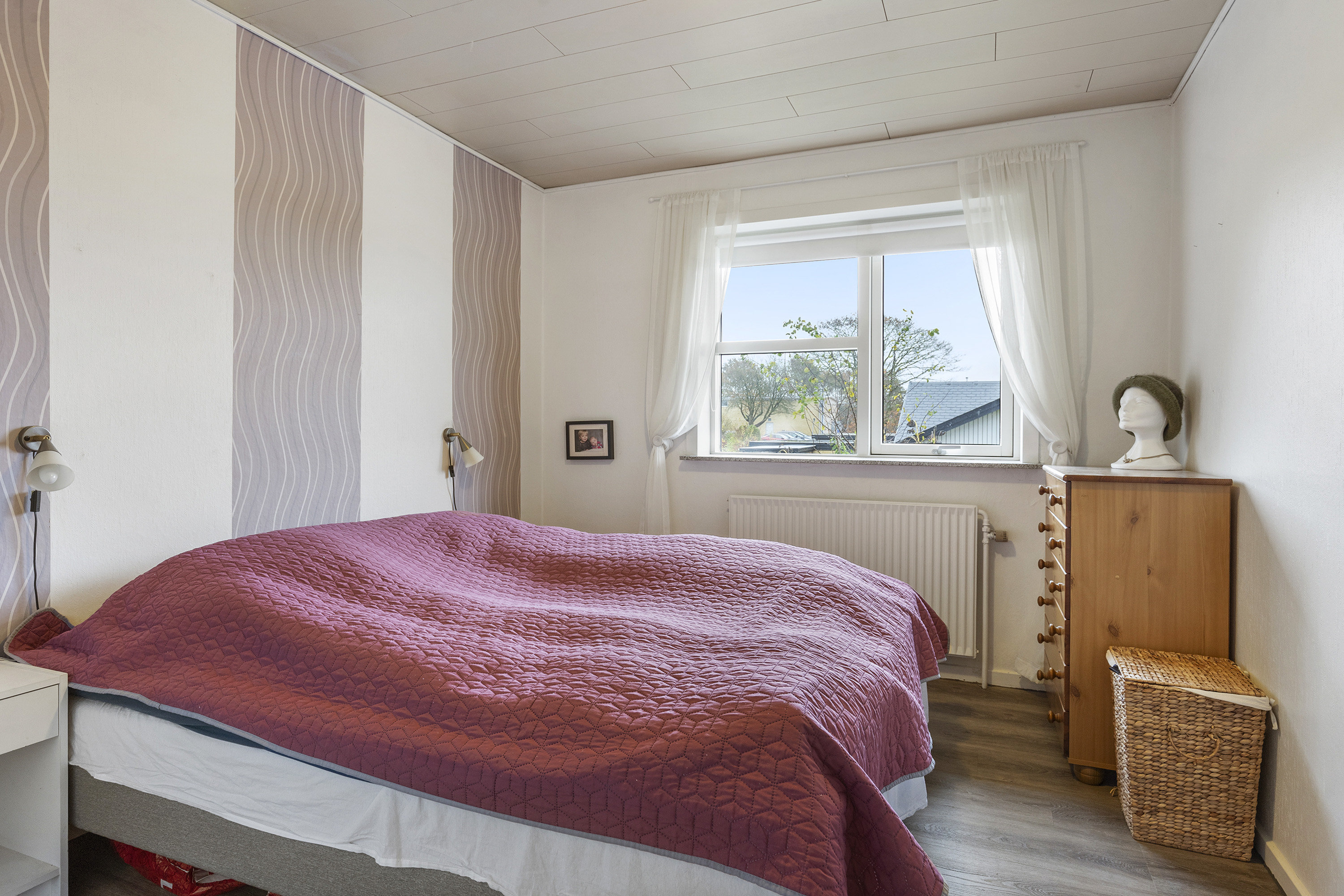 Fremhævet soveværelse billede i fuldskærmstilstand. Billede af Tornerosevej 6, 9700 Brønderslev