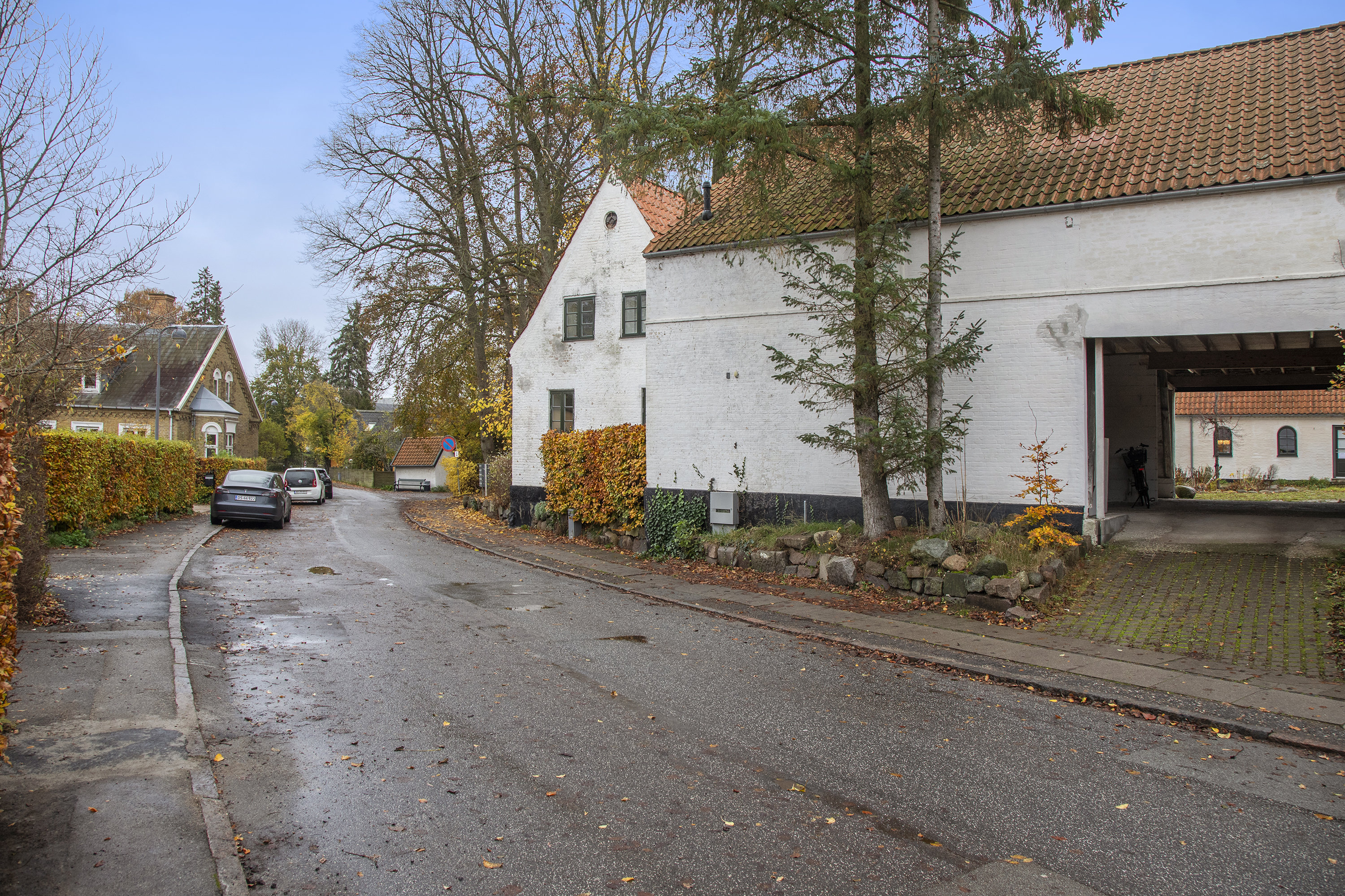 Fremhævet set fra vejen billede i fuldskærmstilstand. Billede af Gl.Skovlundevej 8H, 2740 Skovlunde