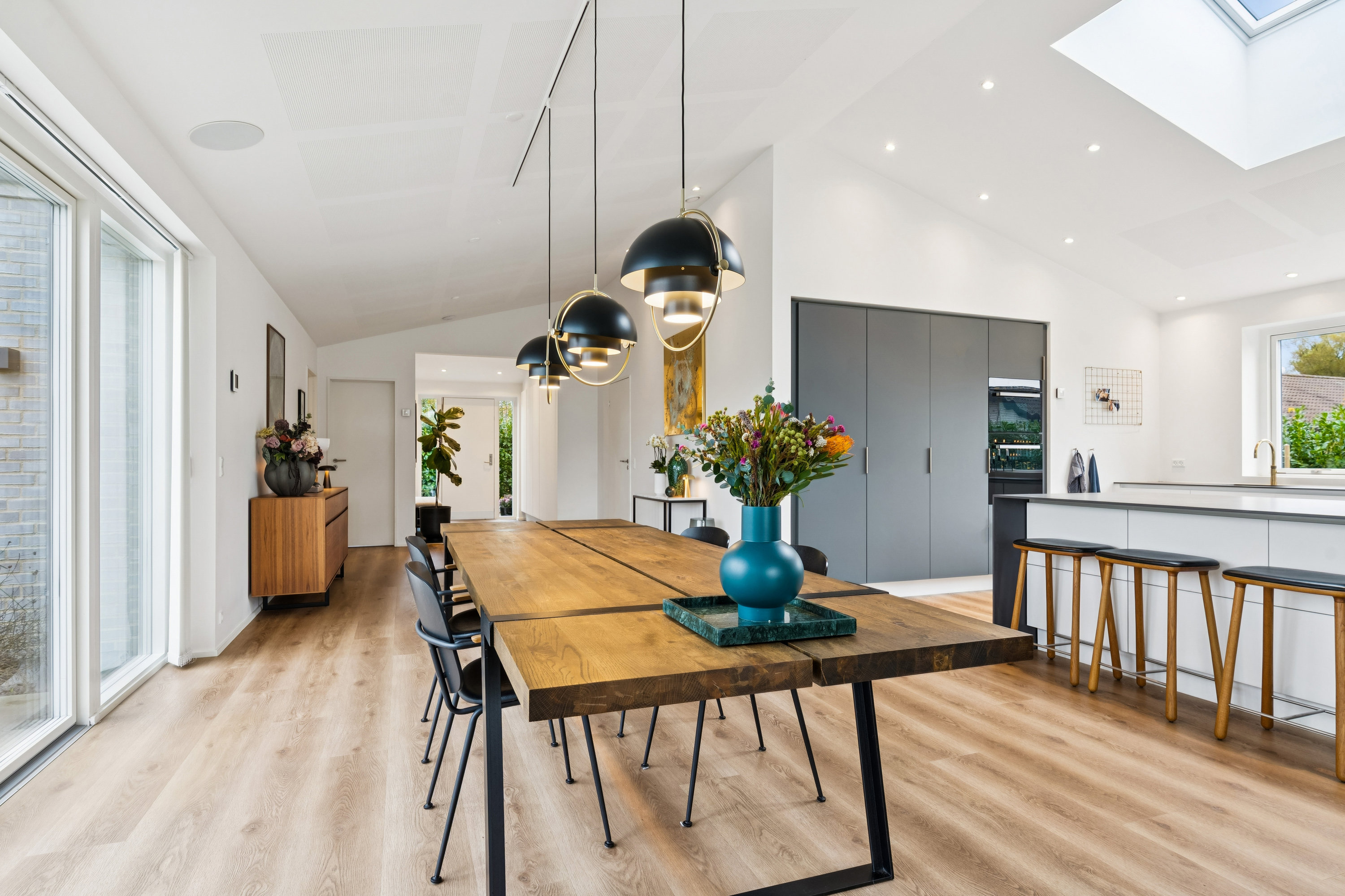 Fremhævet stue billede i fuldskærmstilstand. Billede af Rødpilevænget 5, 2880 Bagsværd