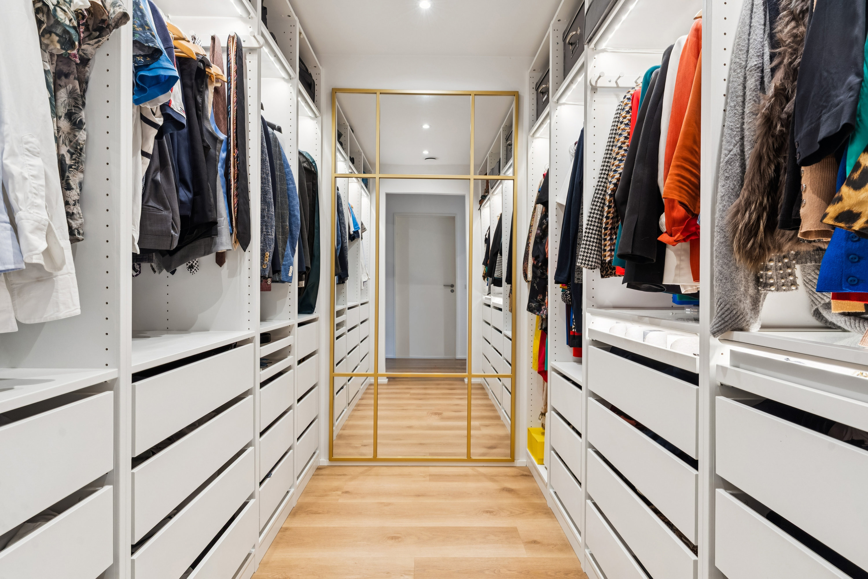 Fremhævet stald billede i fuldskærmstilstand. Billede af Rødpilevænget 5, 2880 Bagsværd