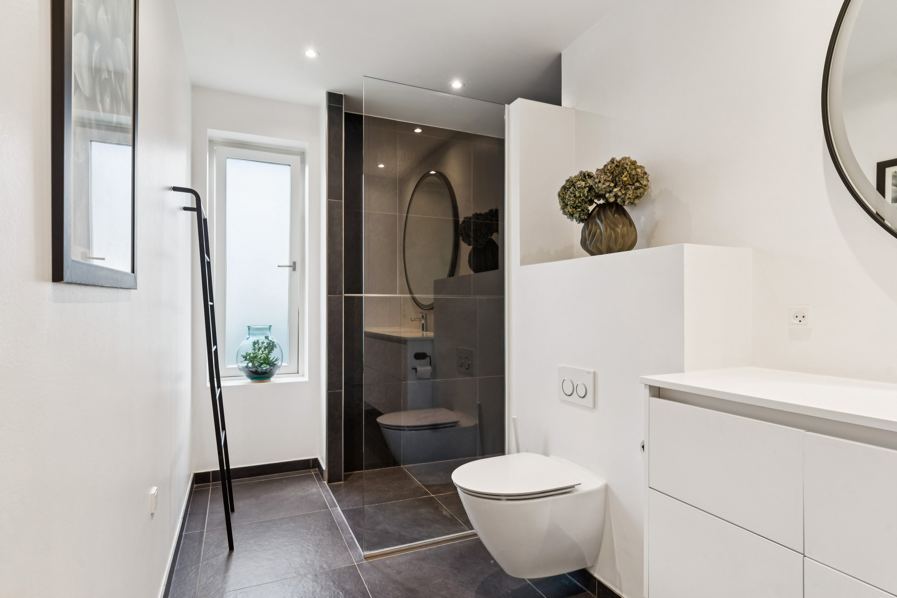 Fremhævet badeværelse billede i fuldskærmstilstand. Billede af Rødpilevænget 5, 2880 Bagsværd