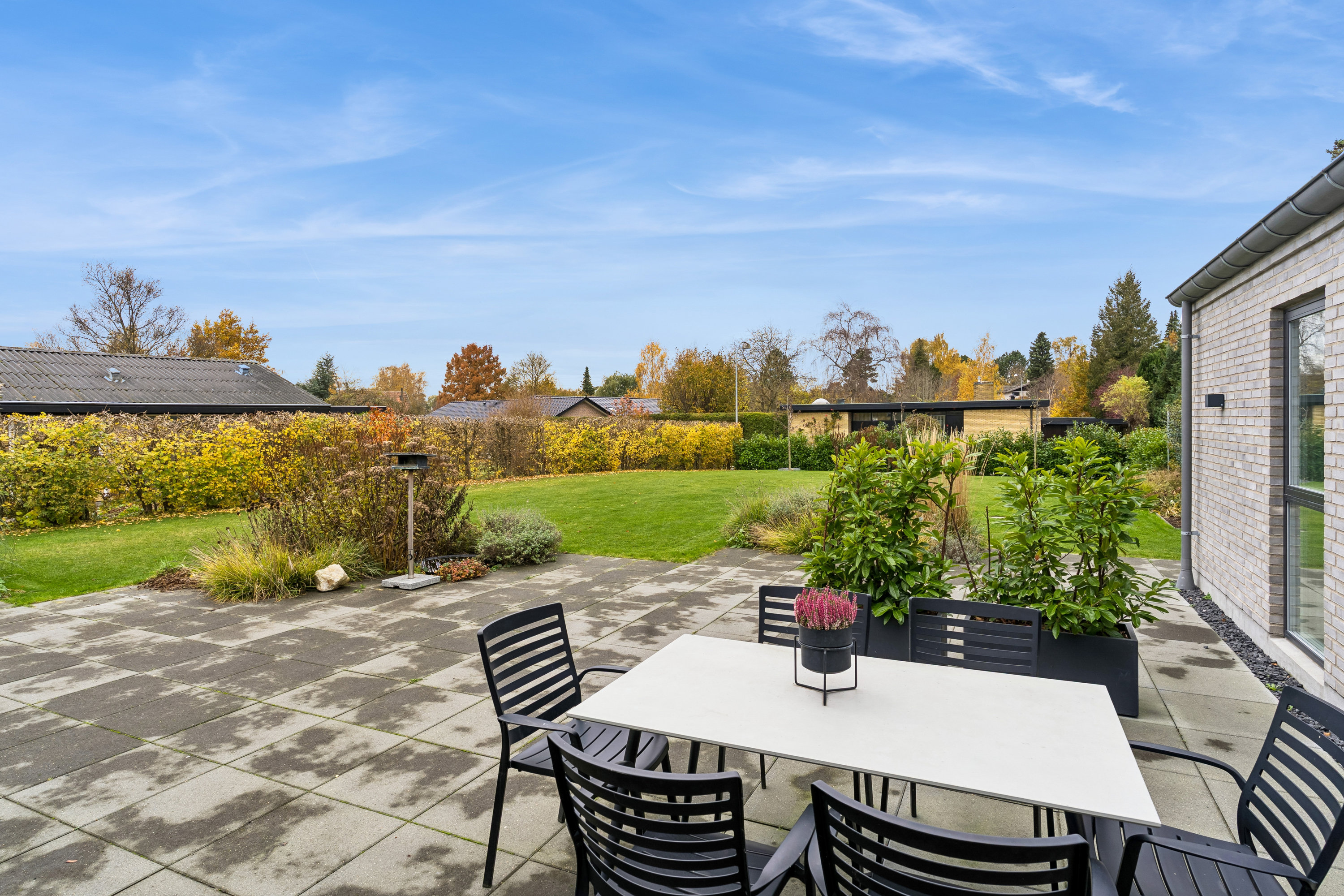 Miniaturebillede 1: terrasse. Billede af Rødpilevænget 5, 2880 Bagsværd