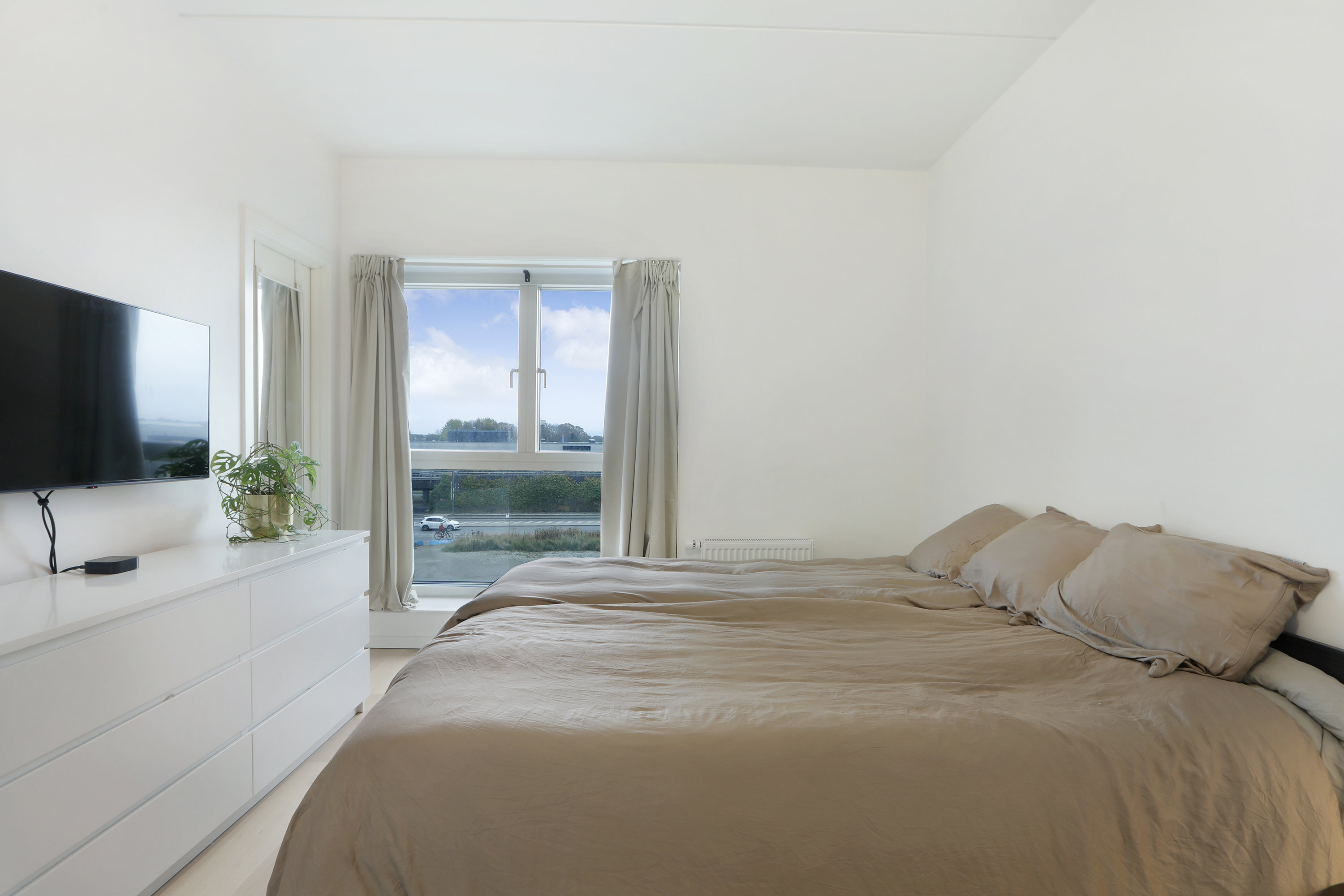 Fremhævet  billede i fuldskærmstilstand. Billede af Robert Jacobsens Vej 1A, 2. tv., 2300 København S