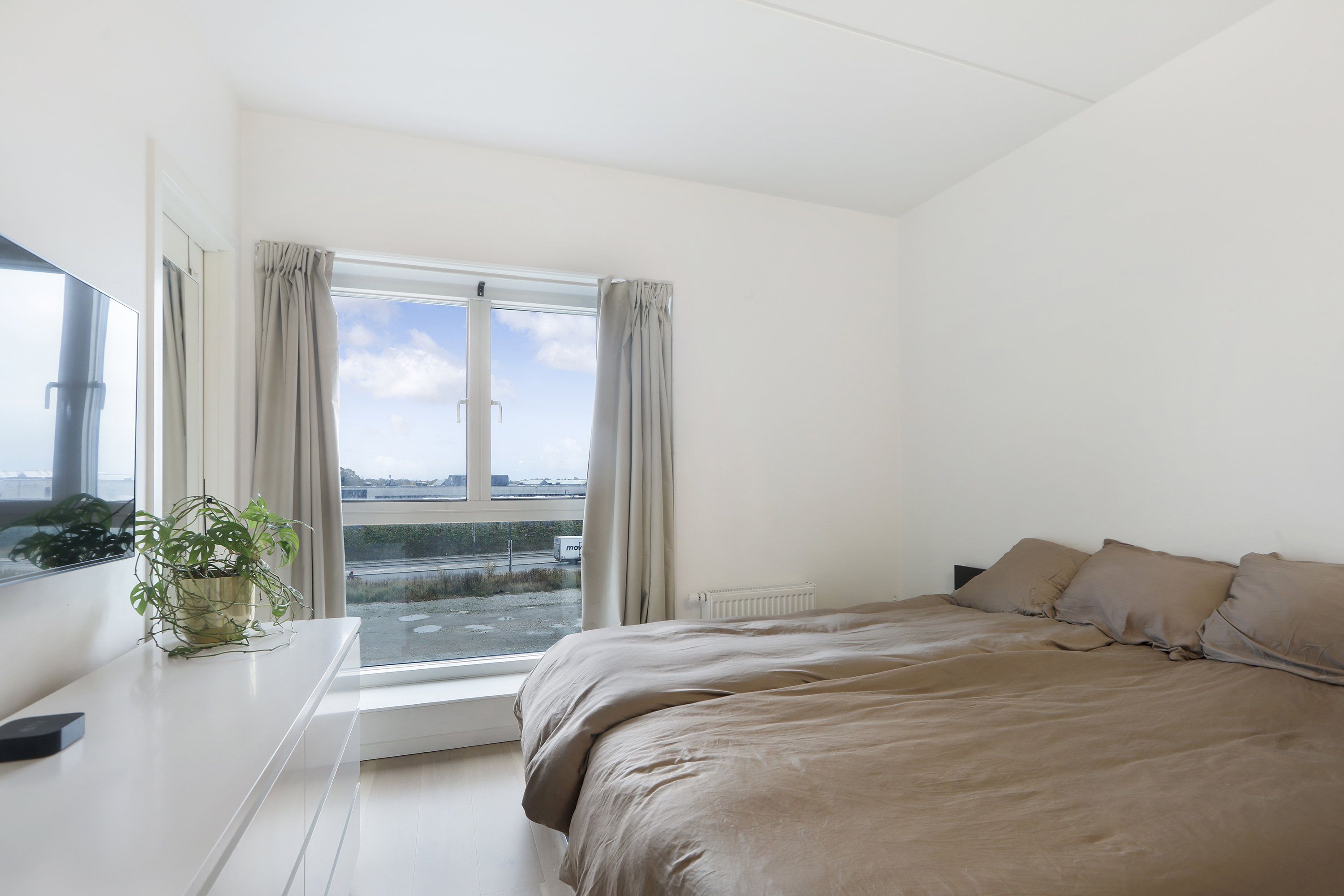 Fremhævet  billede i fuldskærmstilstand. Billede af Robert Jacobsens Vej 1A, 2. tv., 2300 København S