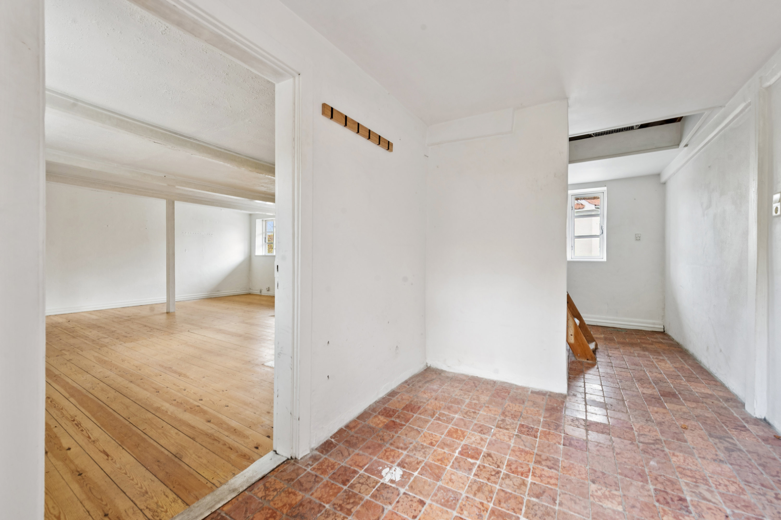 Fremhævet gang billede i fuldskærmstilstand. Billede af Nylandsvej 33, 2690 Karlslunde