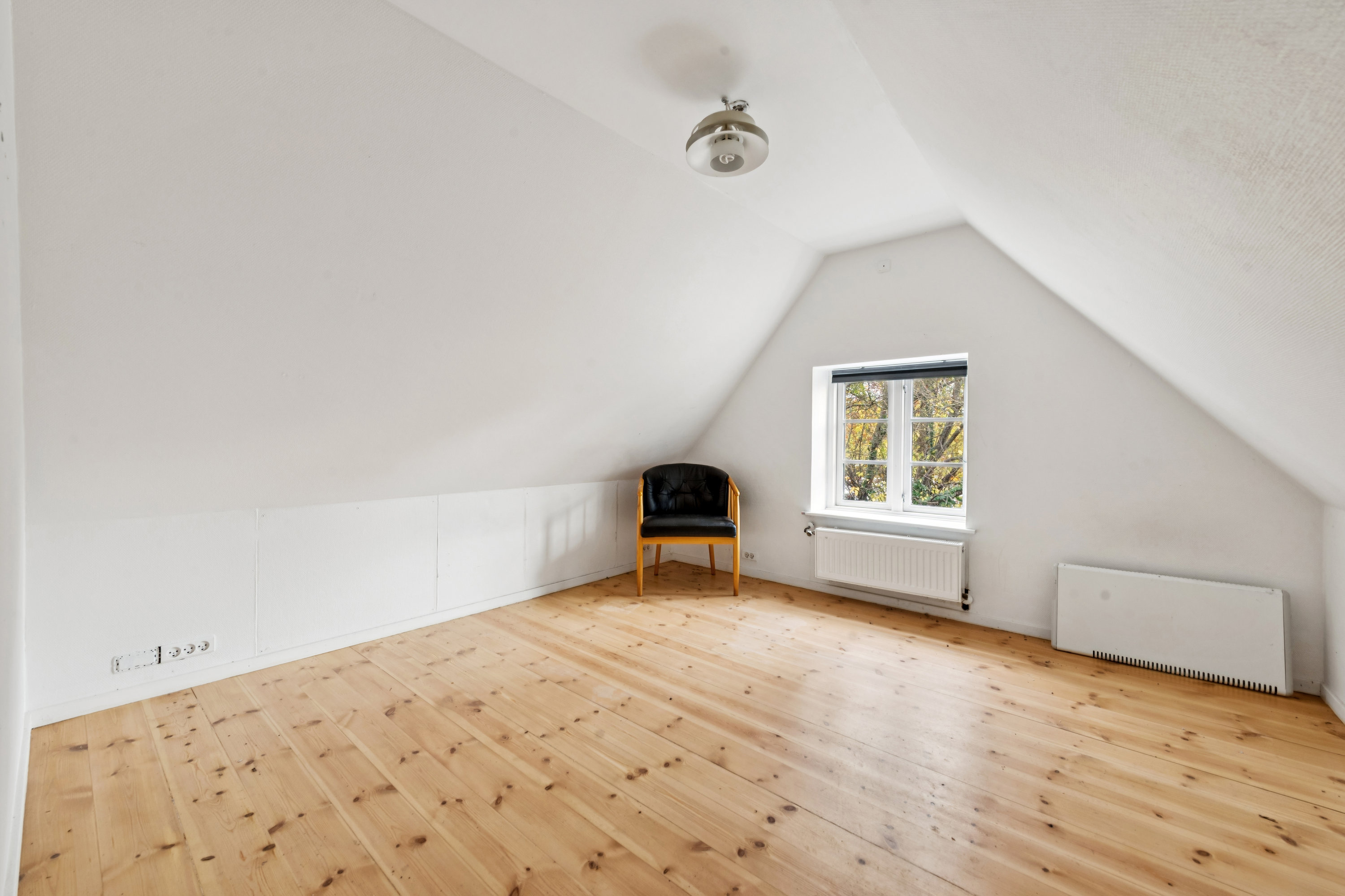 Fremhævet værelse billede i fuldskærmstilstand. Billede af Nylandsvej 33, 2690 Karlslunde