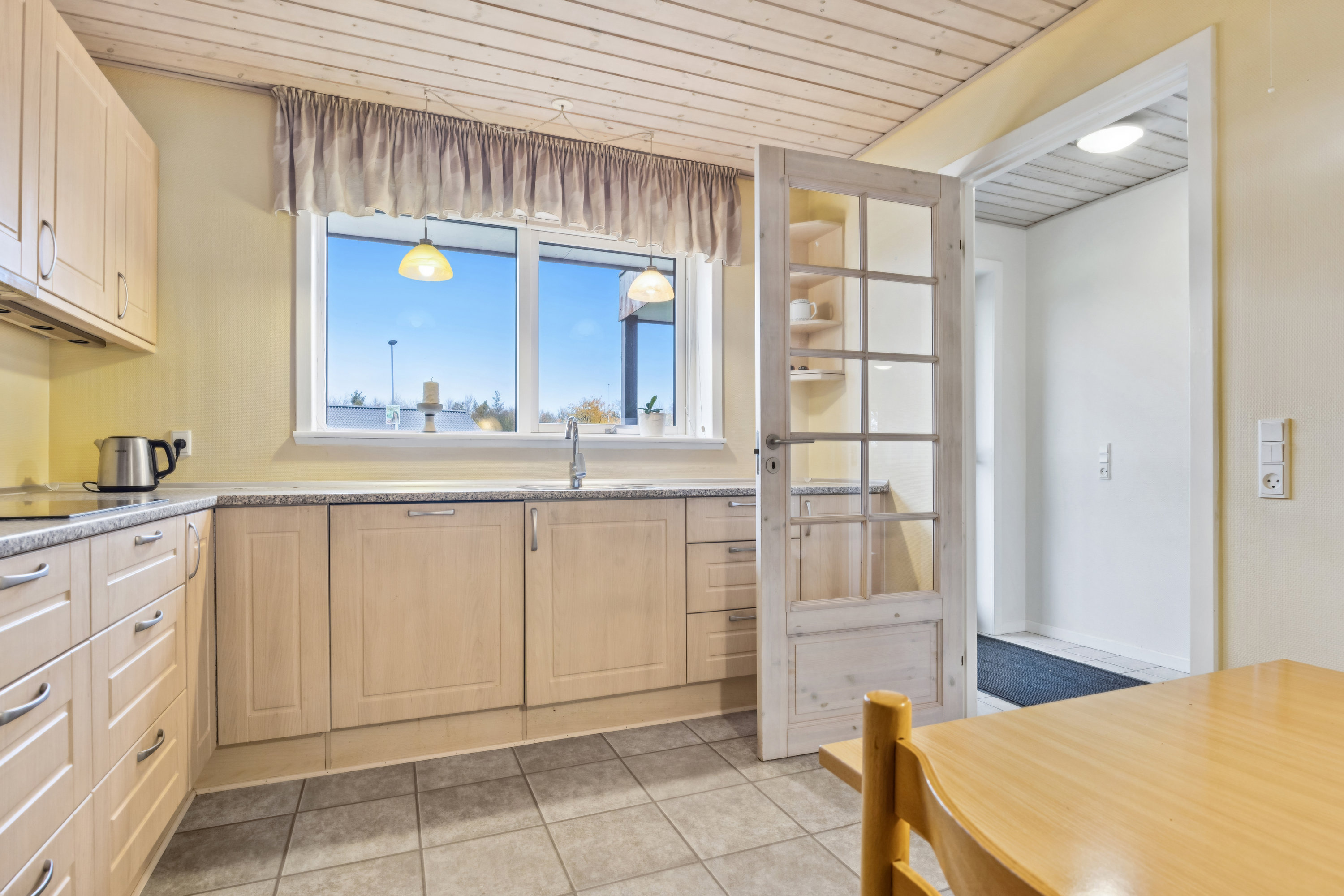 Fremhævet køkken billede i fuldskærmstilstand. Billede af Østergade 46, 9320 Hjallerup