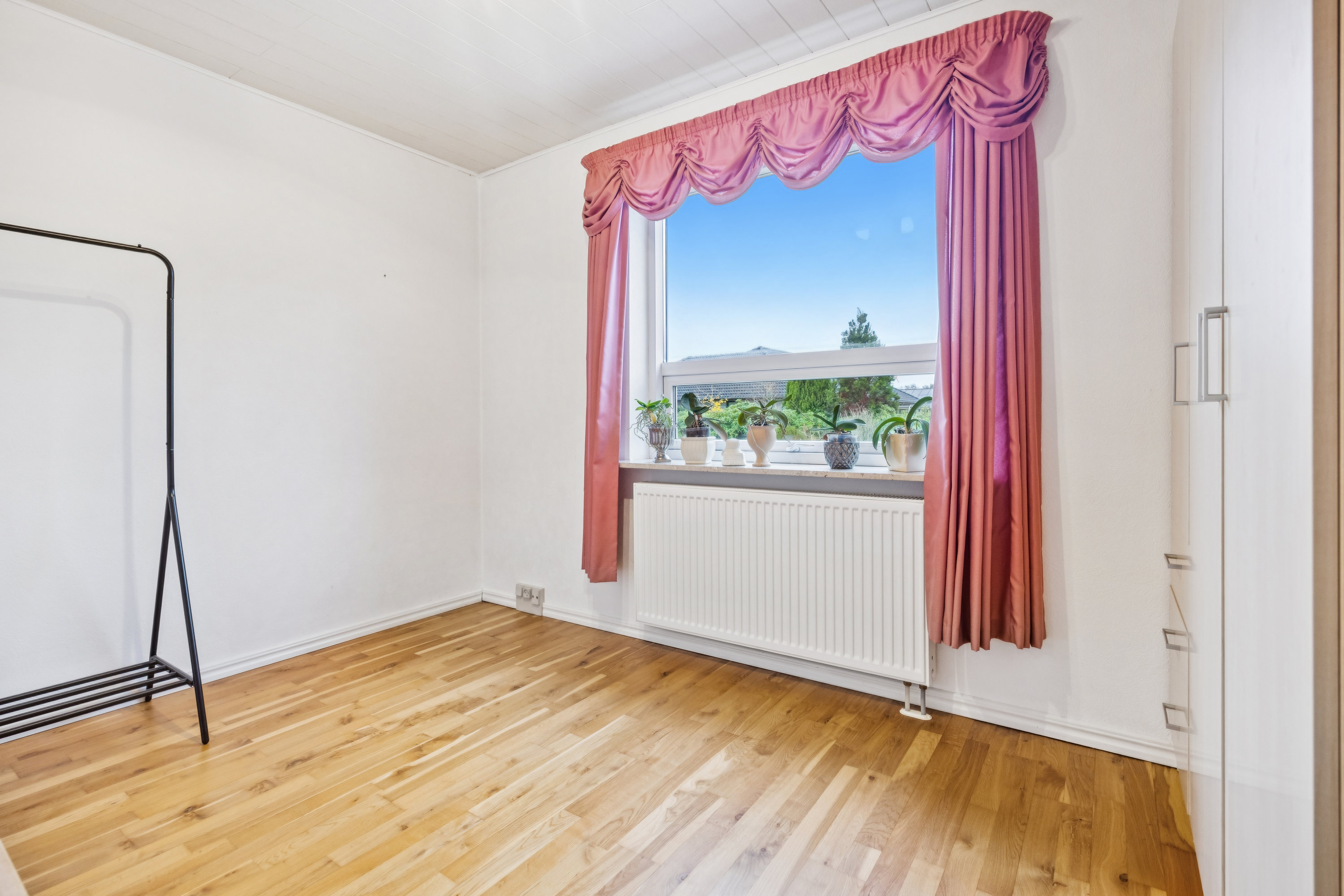 Fremhævet værelse billede i fuldskærmstilstand. Billede af Løkkenvej 23, 9490 Pandrup