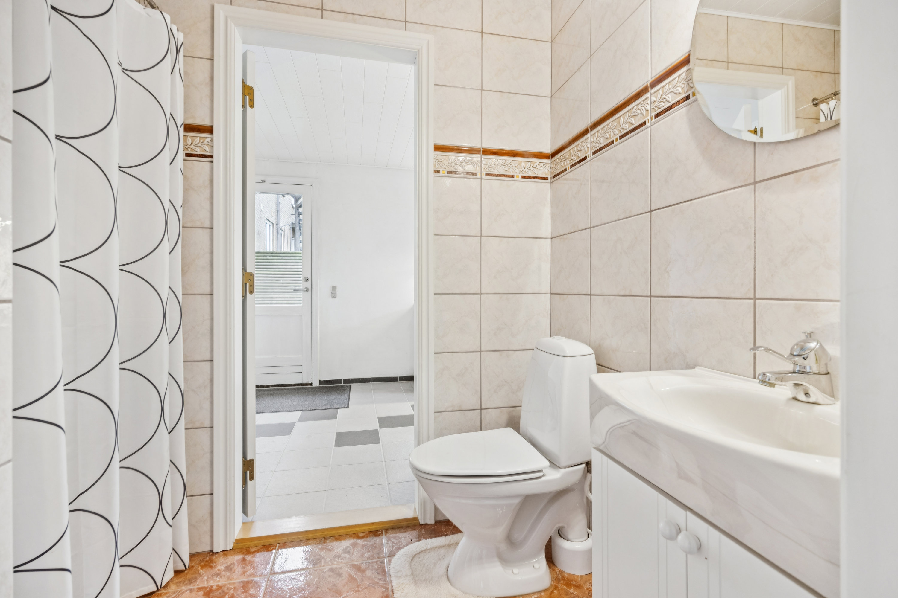 Fremhævet badeværelse billede i fuldskærmstilstand. Billede af Løkkenvej 23, 9490 Pandrup