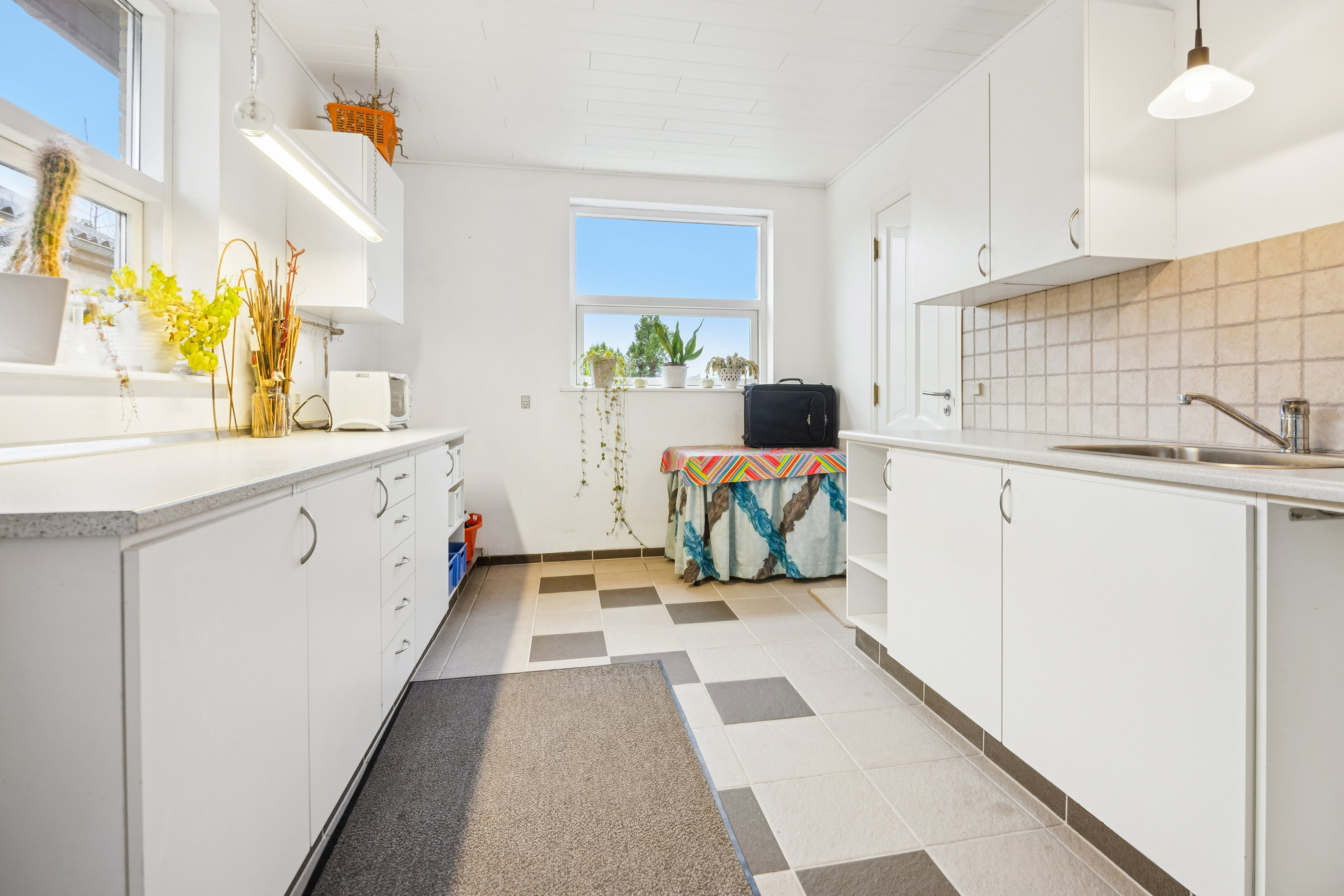 Fremhævet køkken billede i fuldskærmstilstand. Billede af Løkkenvej 23, 9490 Pandrup