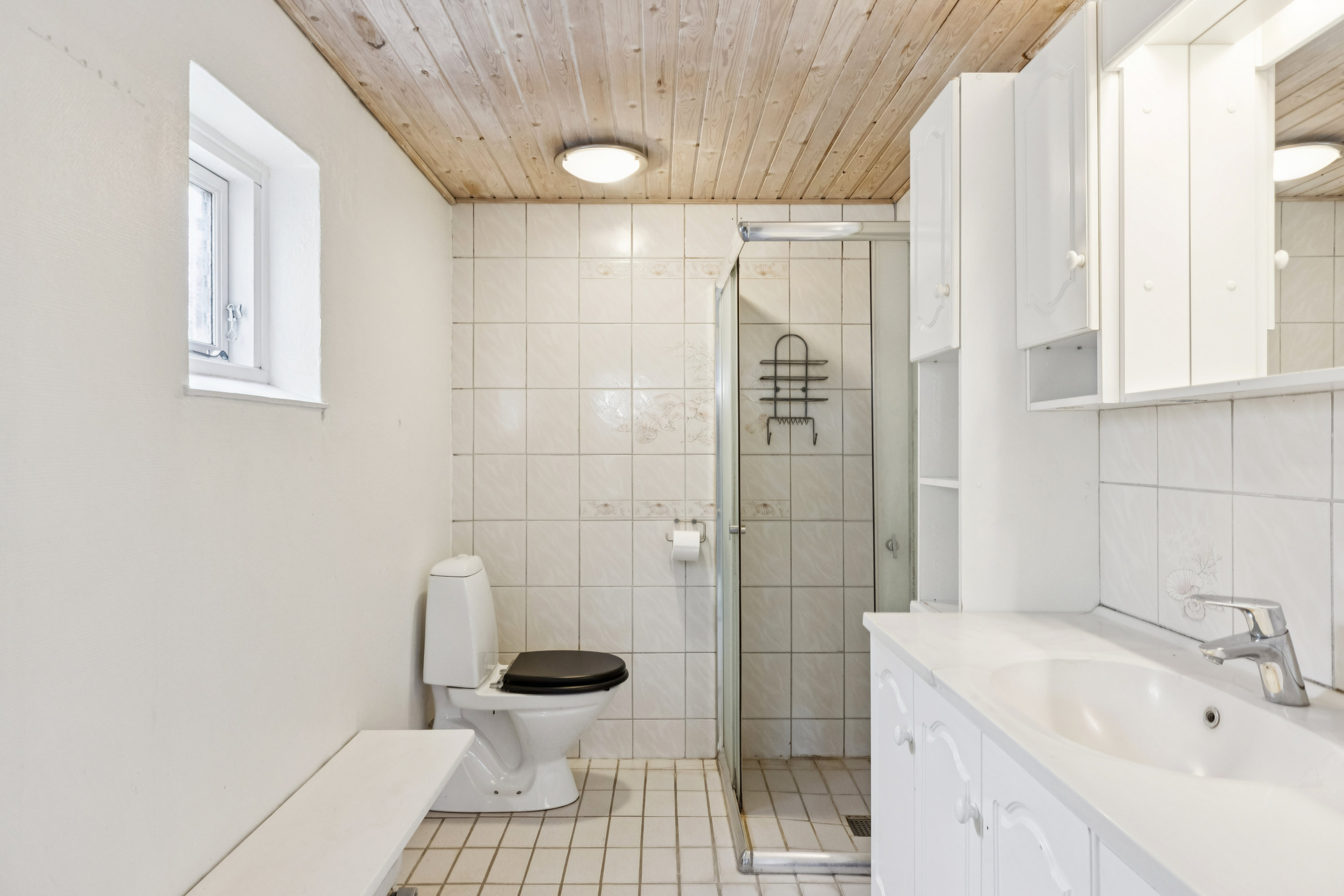 Fremhævet badeværelse billede i fuldskærmstilstand. Billede af Toften 37, Høruphav, 6470 Sydals