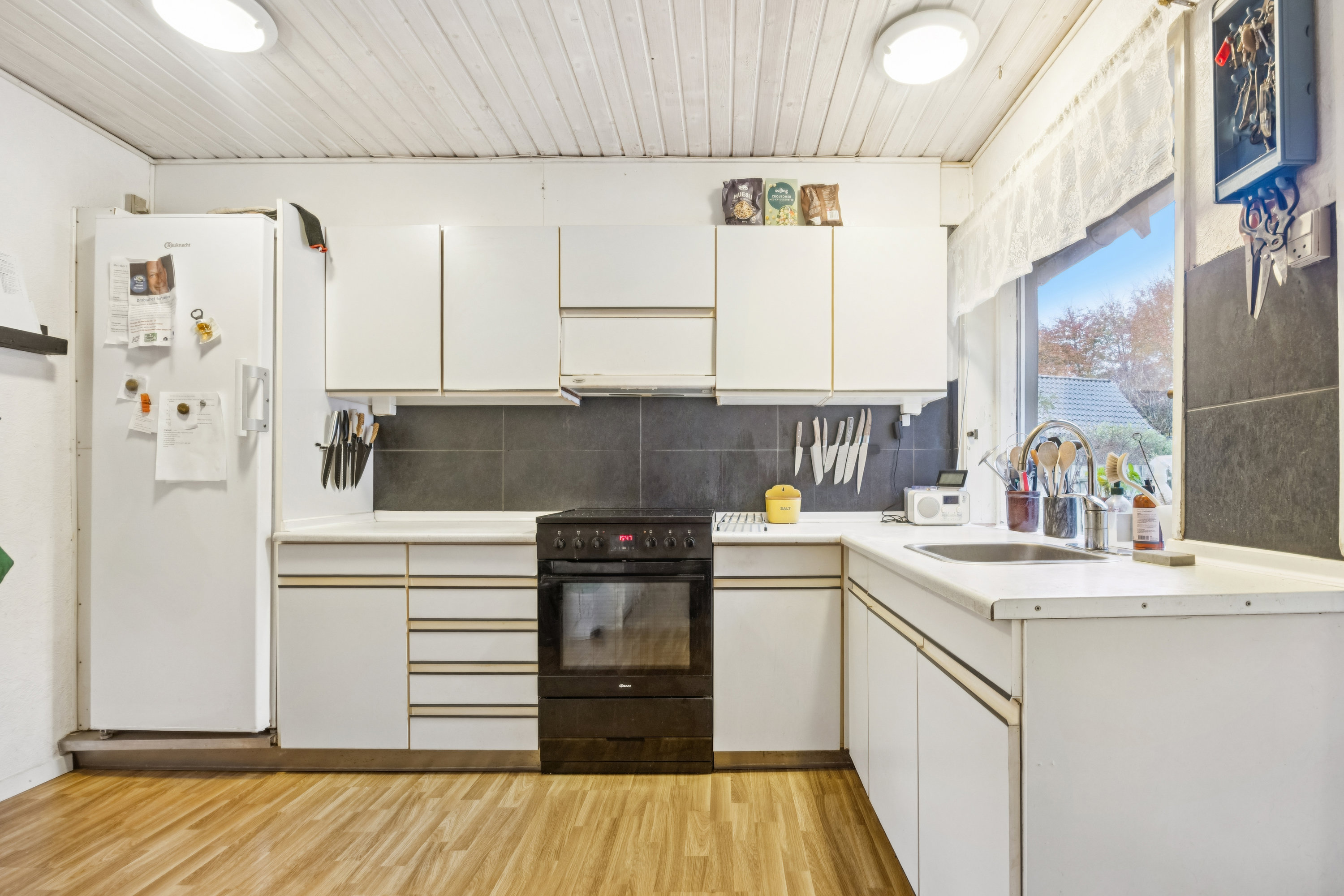 Fremhævet køkken billede i fuldskærmstilstand. Billede af Tranhøj 38, Tranum, 9460 Brovst