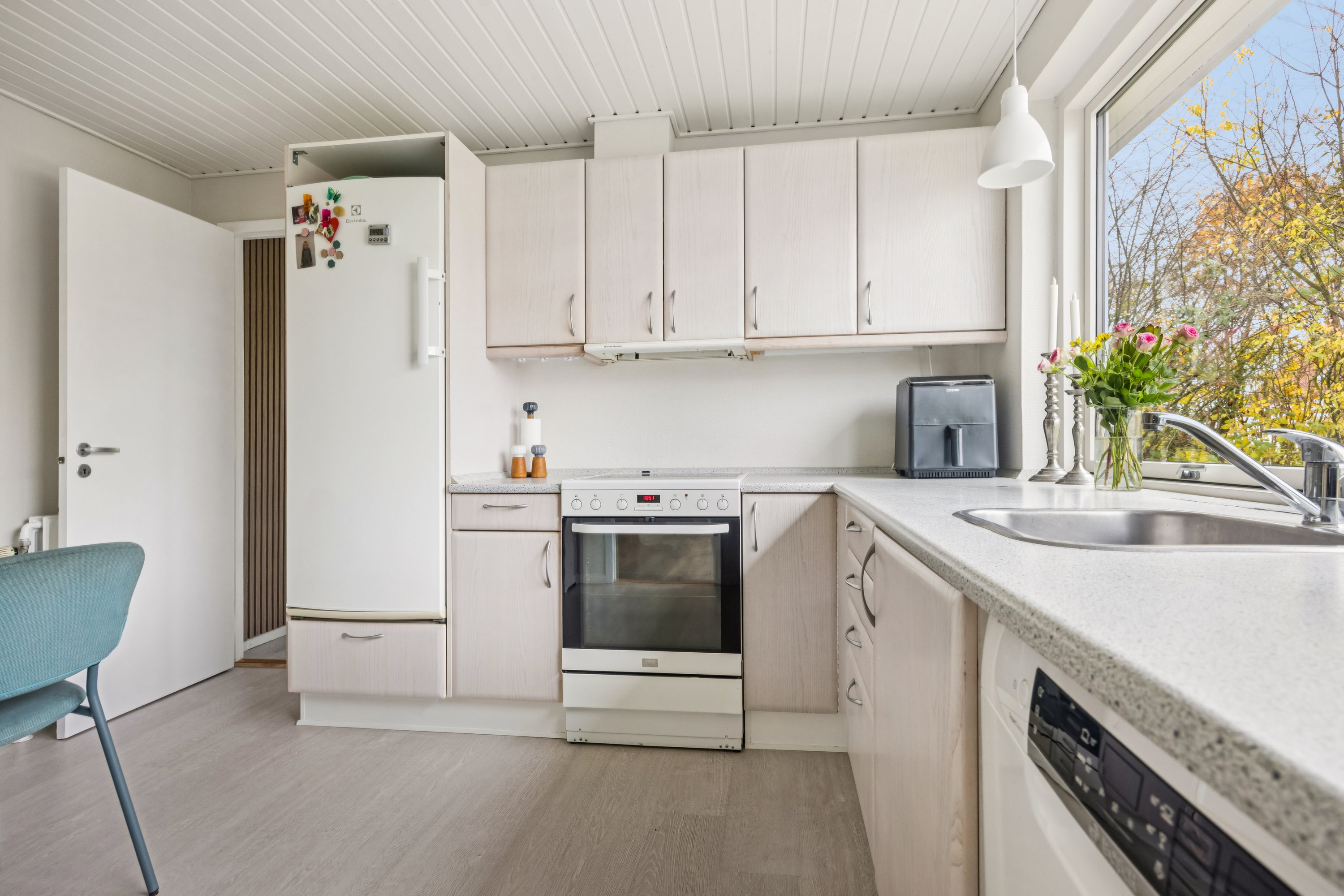 Fremhævet køkken billede i fuldskærmstilstand. Billede af Svinget 5, Døstrup, 9500 Hobro