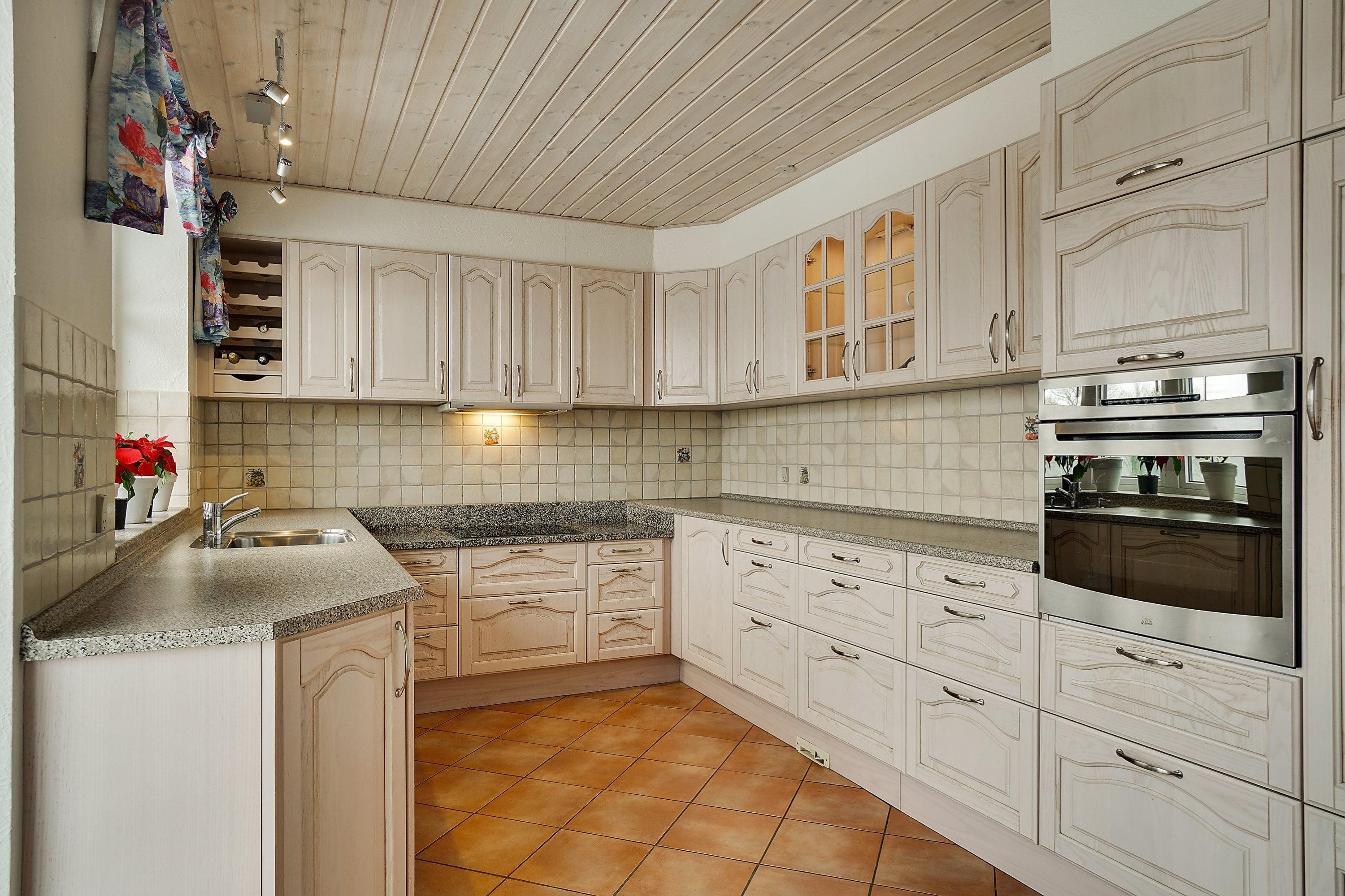 Fremhævet køkken billede i fuldskærmstilstand. Billede af Præstebakken 3, Sparkær, 8800 Viborg