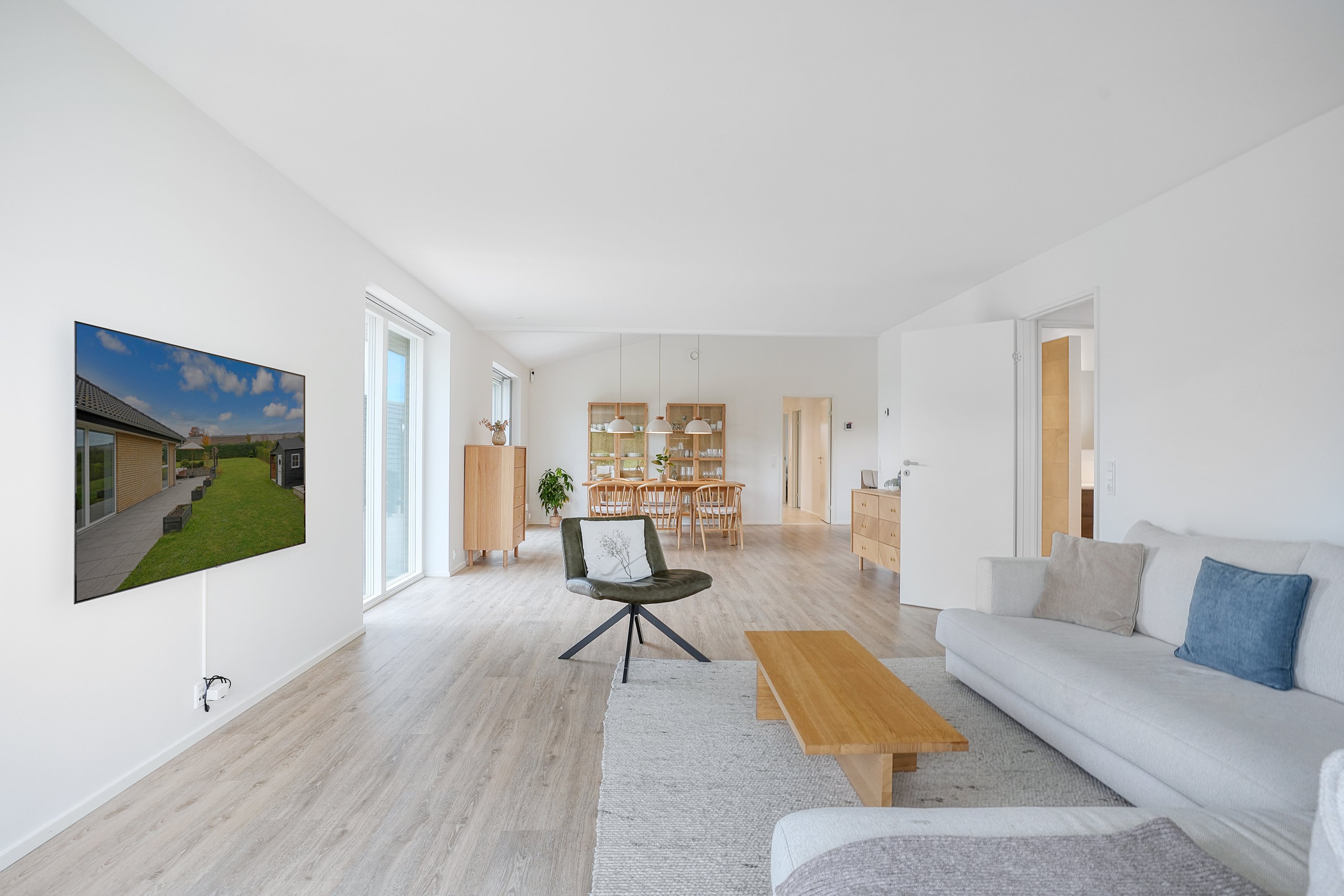 Fremhævet stue billede i fuldskærmstilstand. Billede af Fjorddraget 4, 4300 Holbæk