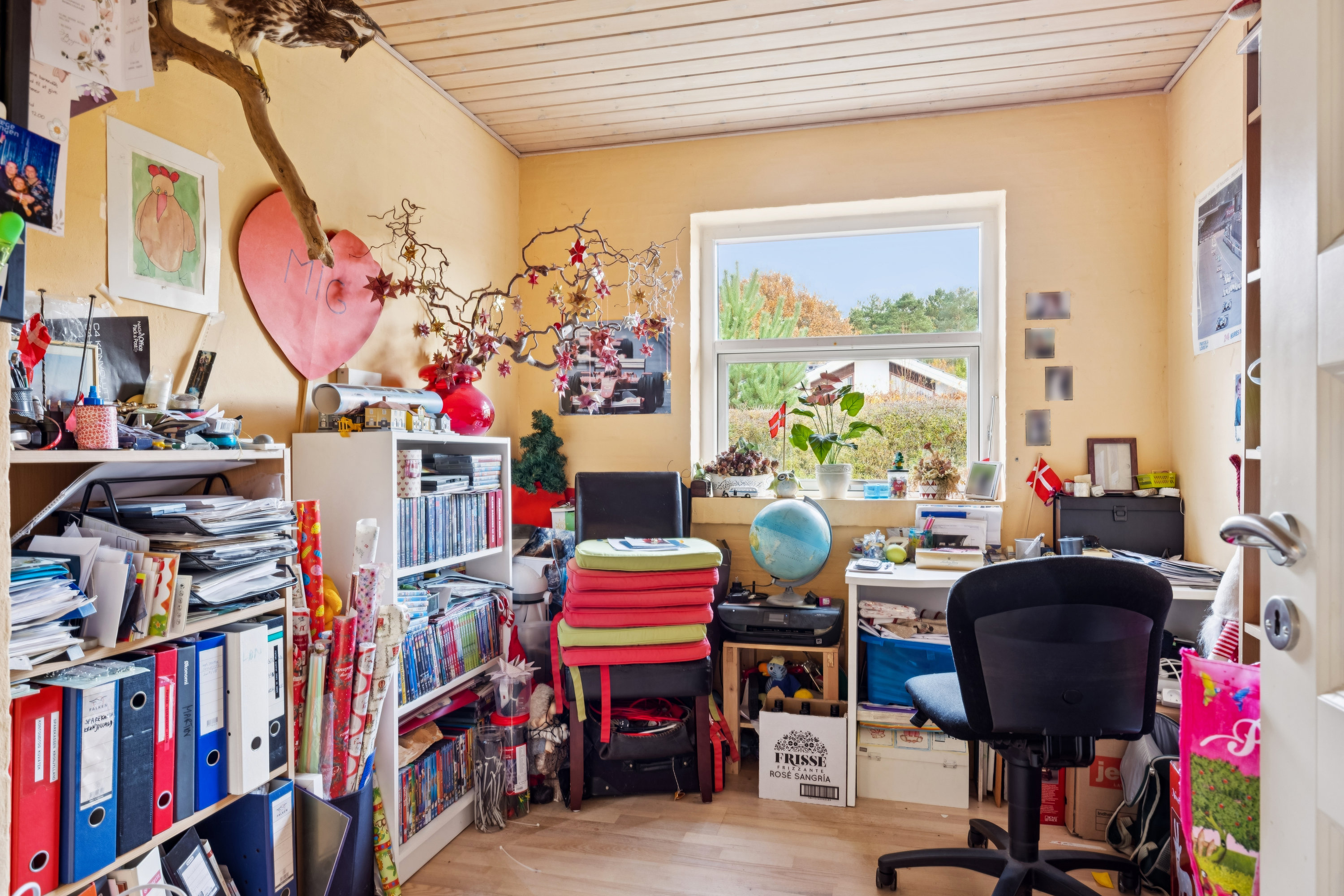 Fremhævet stue billede i fuldskærmstilstand. Billede af Østervangs Alle 63, 8963 Auning