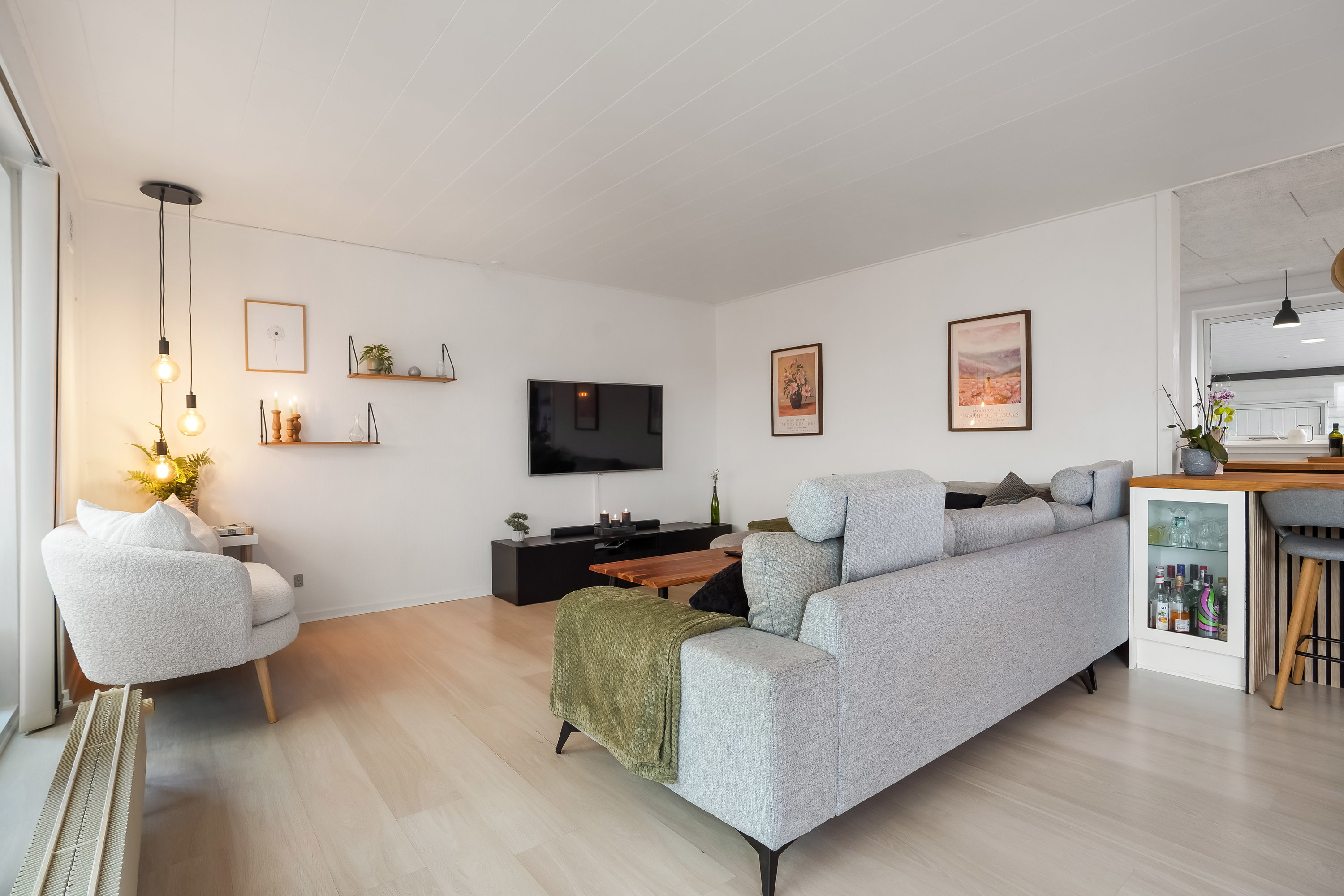 Fremhævet stue billede i fuldskærmstilstand. Billede af Erantisvej 6, 8763 Rask Mølle