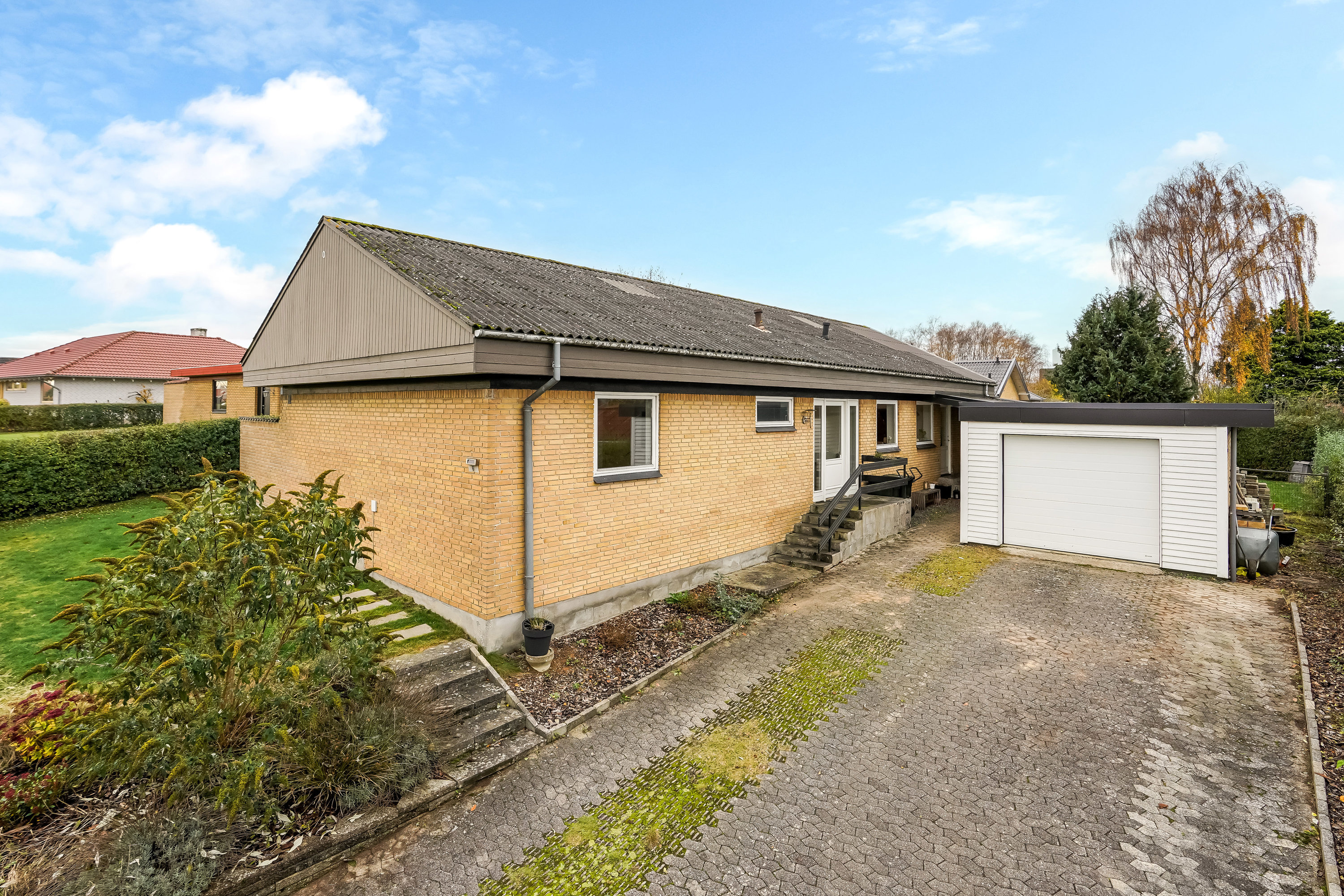 Villa: Ejendommen p&#229; Erantisvej 6, 8763 Rask M&#248;lle