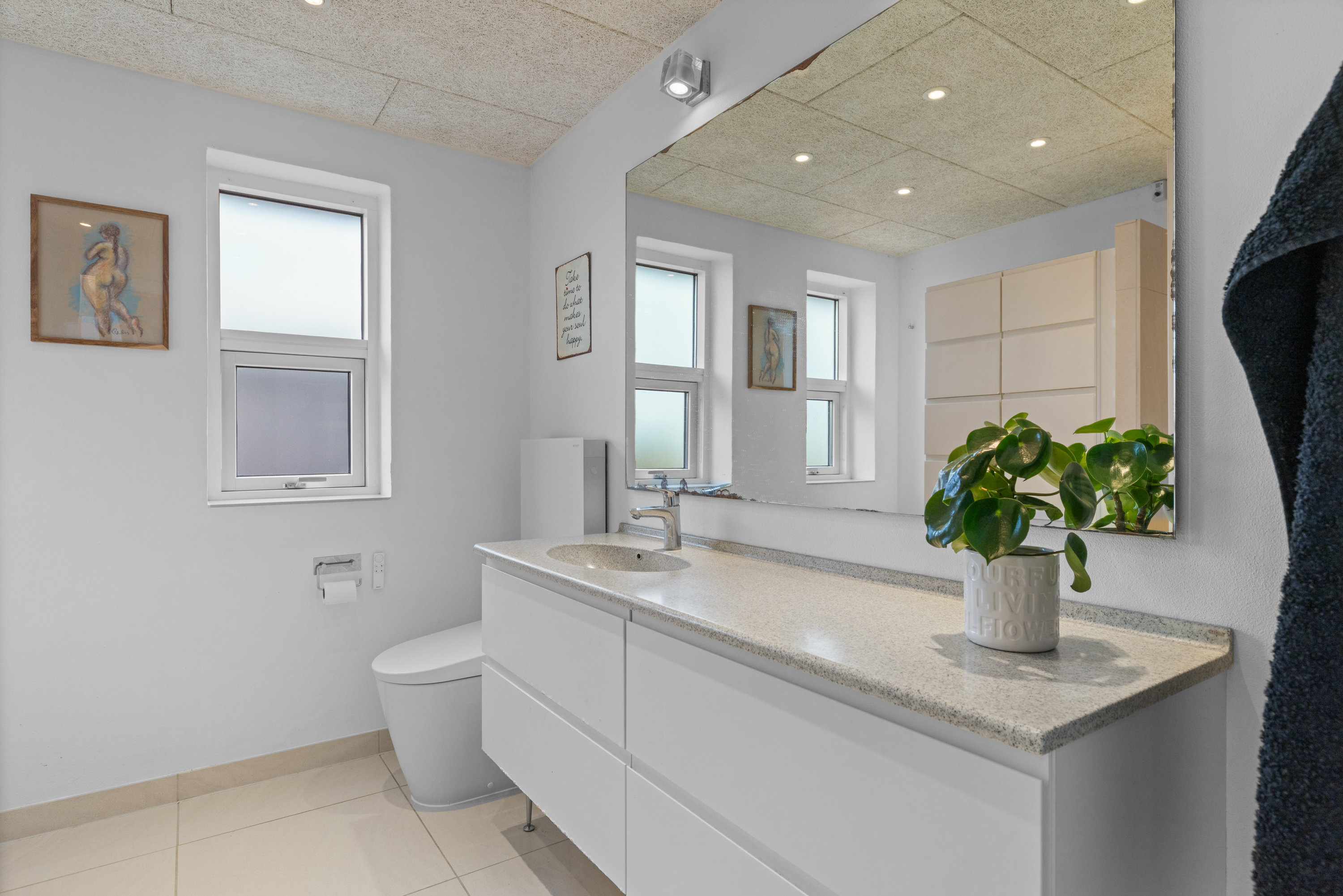 Fremhævet badeværelse billede i fuldskærmstilstand. Billede af Stenten 45, Bøgeskov, 7000 Fredericia