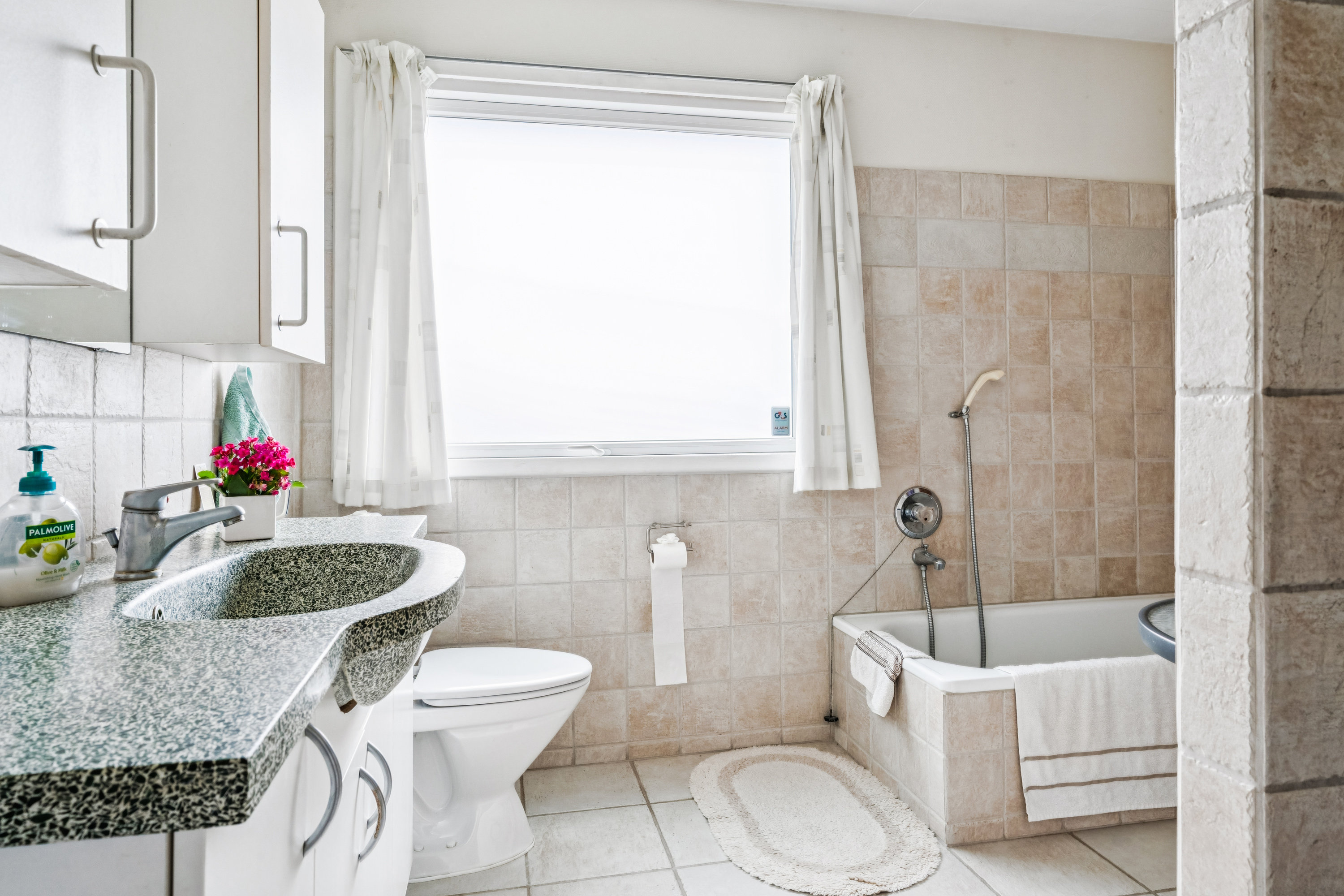 Fremhævet badeværelse billede i fuldskærmstilstand. Billede af Hans Kirks Vej 18, 9200 Aalborg SV