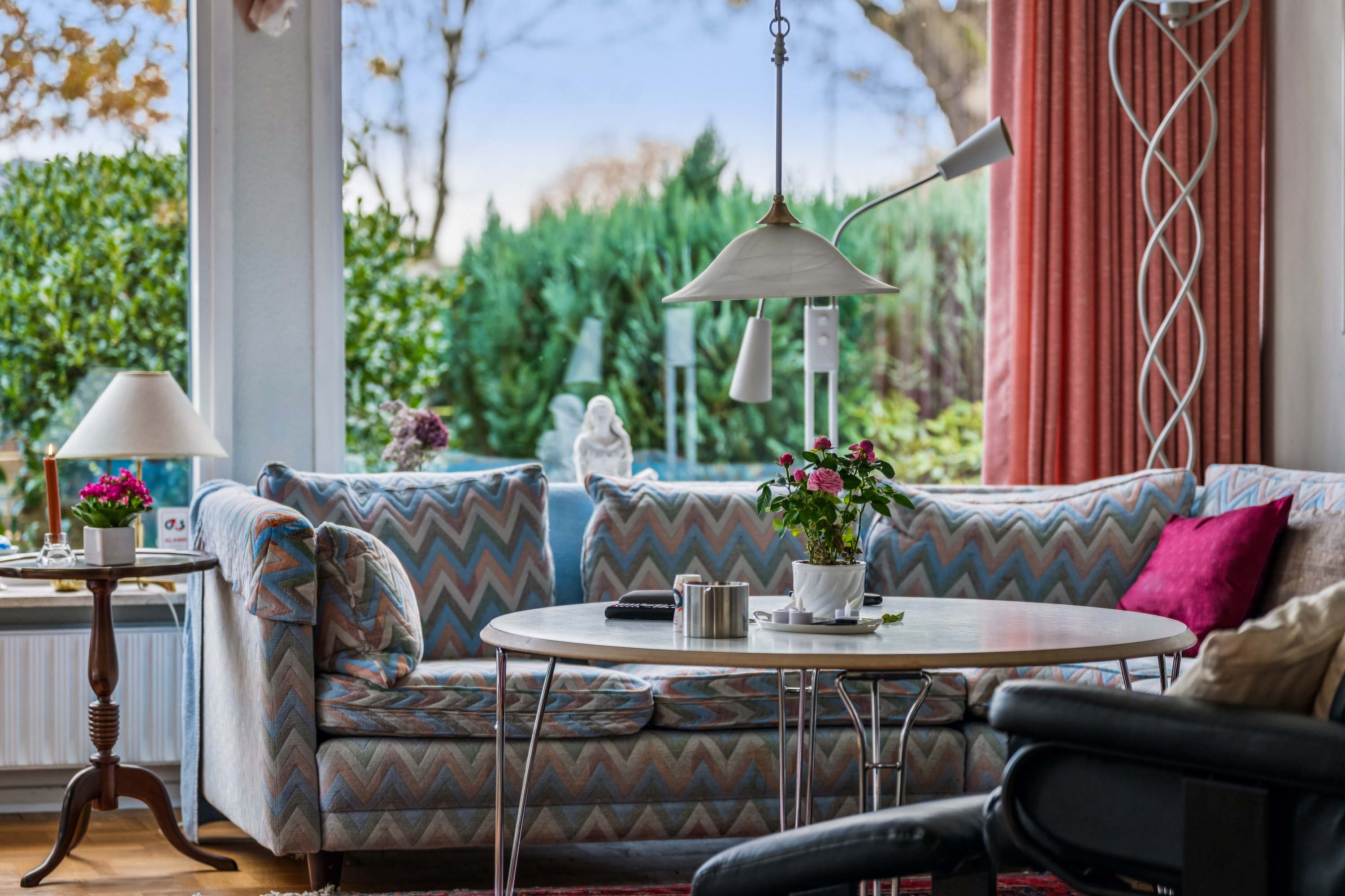 Fremhævet stue billede i fuldskærmstilstand. Billede af Hans Kirks Vej 18, 9200 Aalborg SV