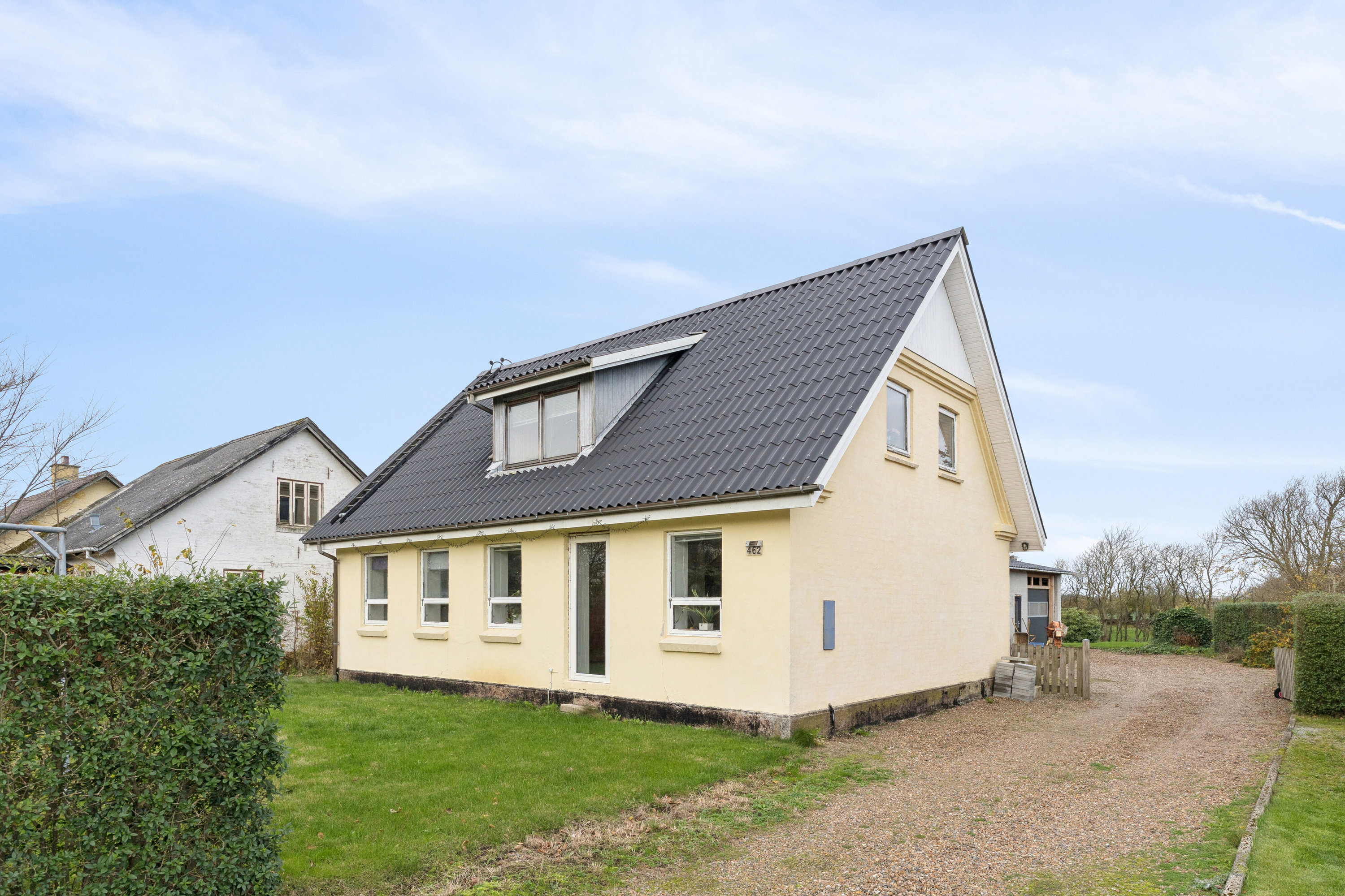 Fremhævet set fra vejen billede i fuldskærmstilstand. Billede af Skallerupvej 462, Sønderlev, 9800 Hjørring