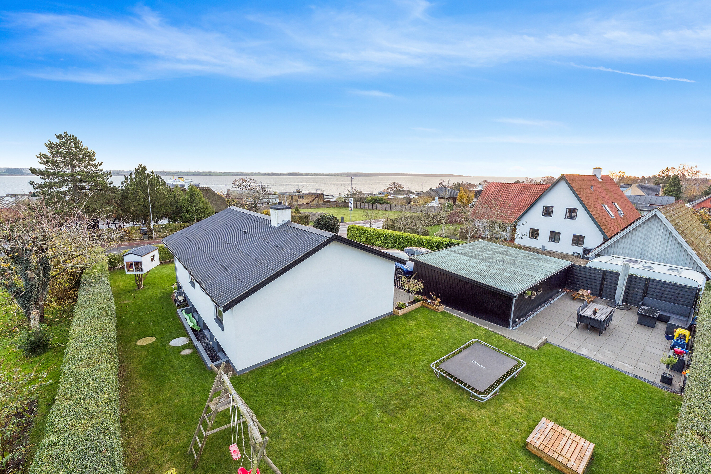 Fremhævet udsigt fra toppen billede i fuldskærmstilstand. Billede af Rantzausmindevej 122, 5700 Svendborg