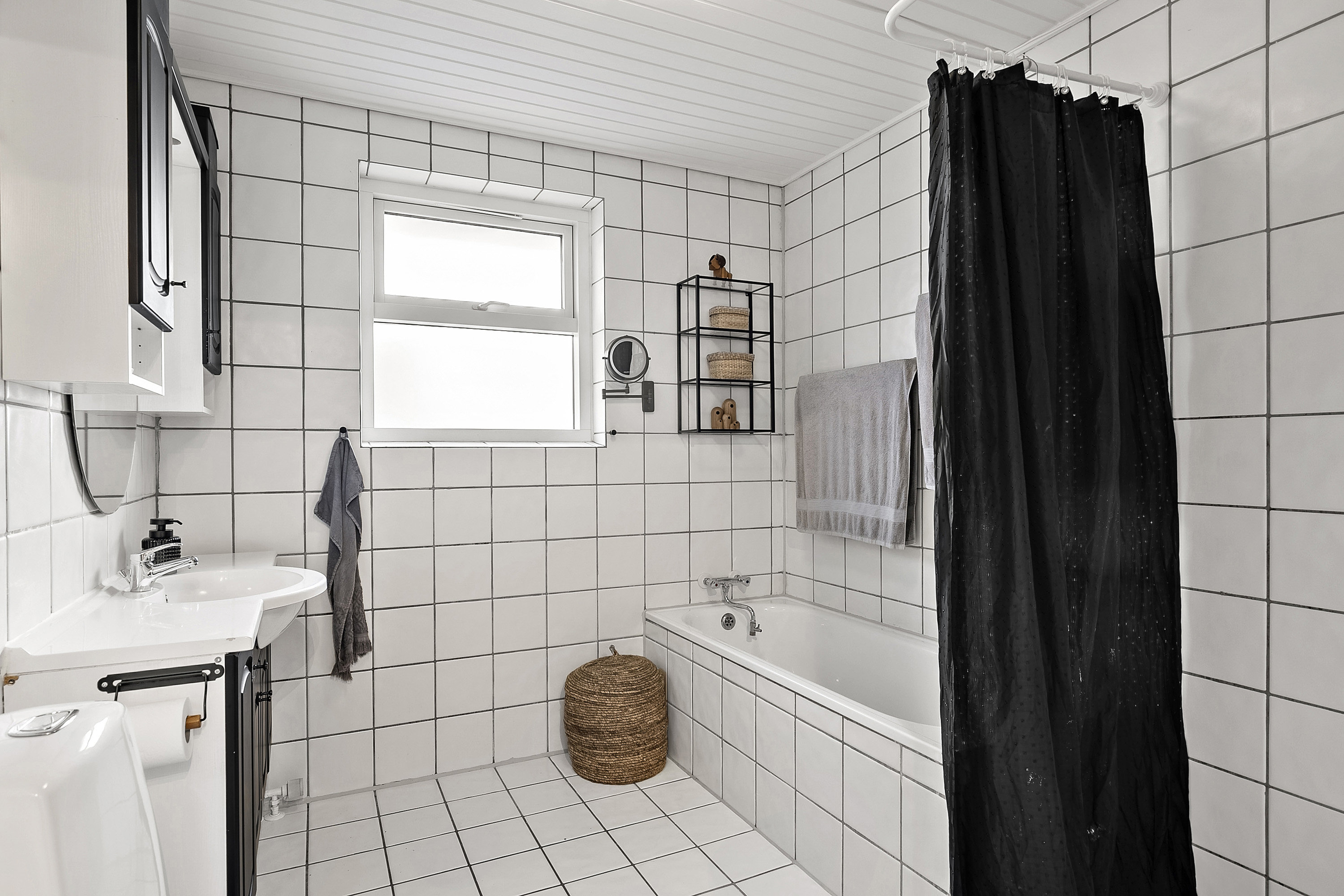 Fremhævet badeværelse billede i fuldskærmstilstand. Billede af Brolandvej 99, Agedrup, 5320 Agedrup